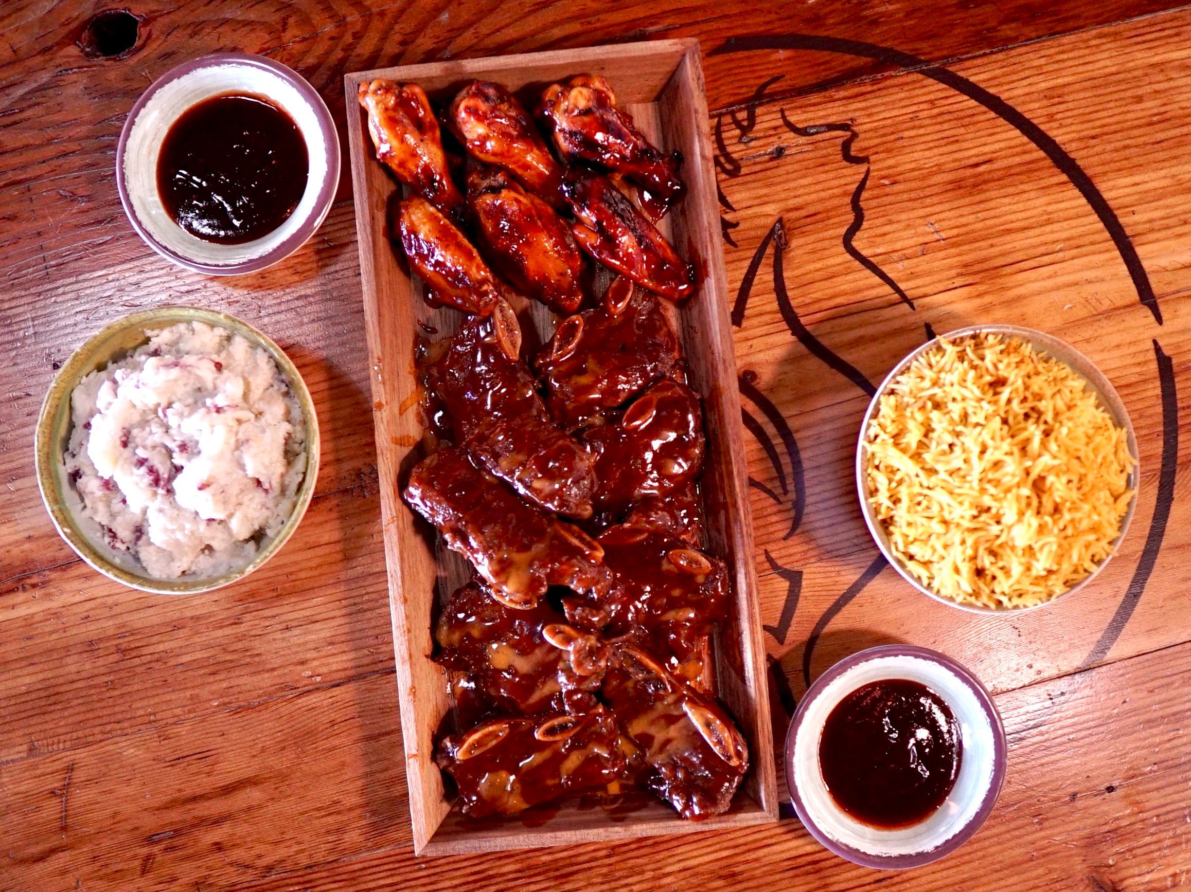 THE BBQ PLATTER.