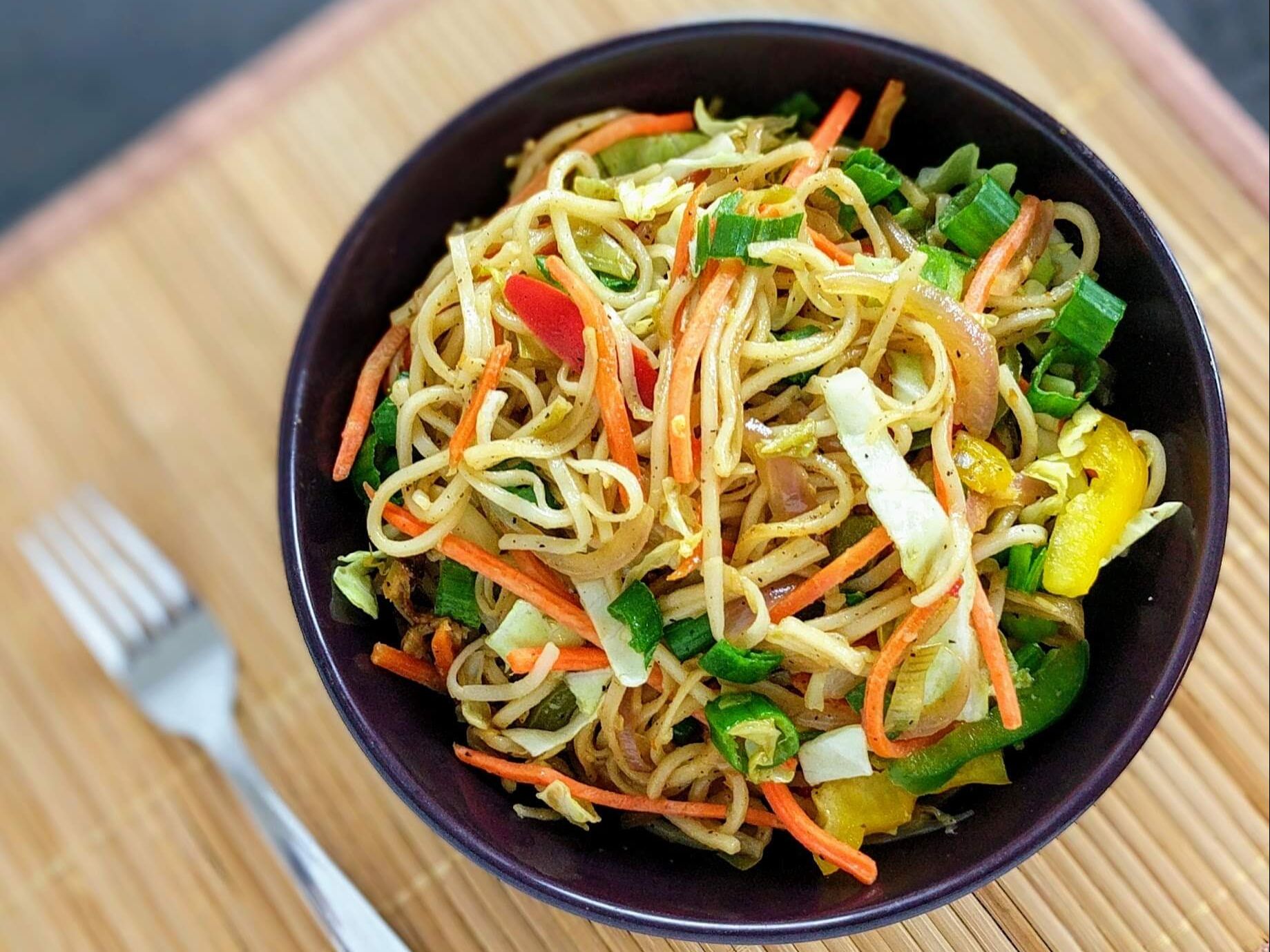Veg Hakka Noodles.