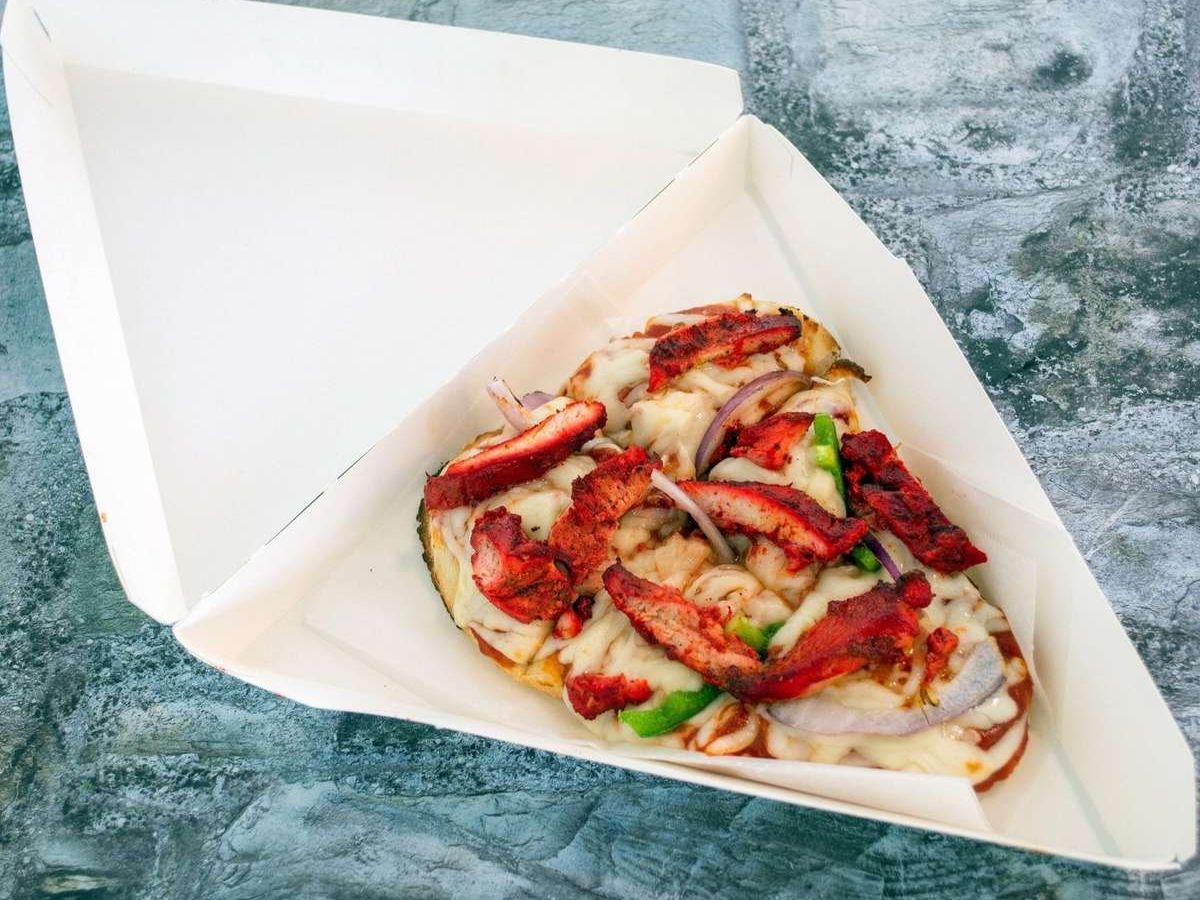 Tandoori Chicken Naan Pizza
