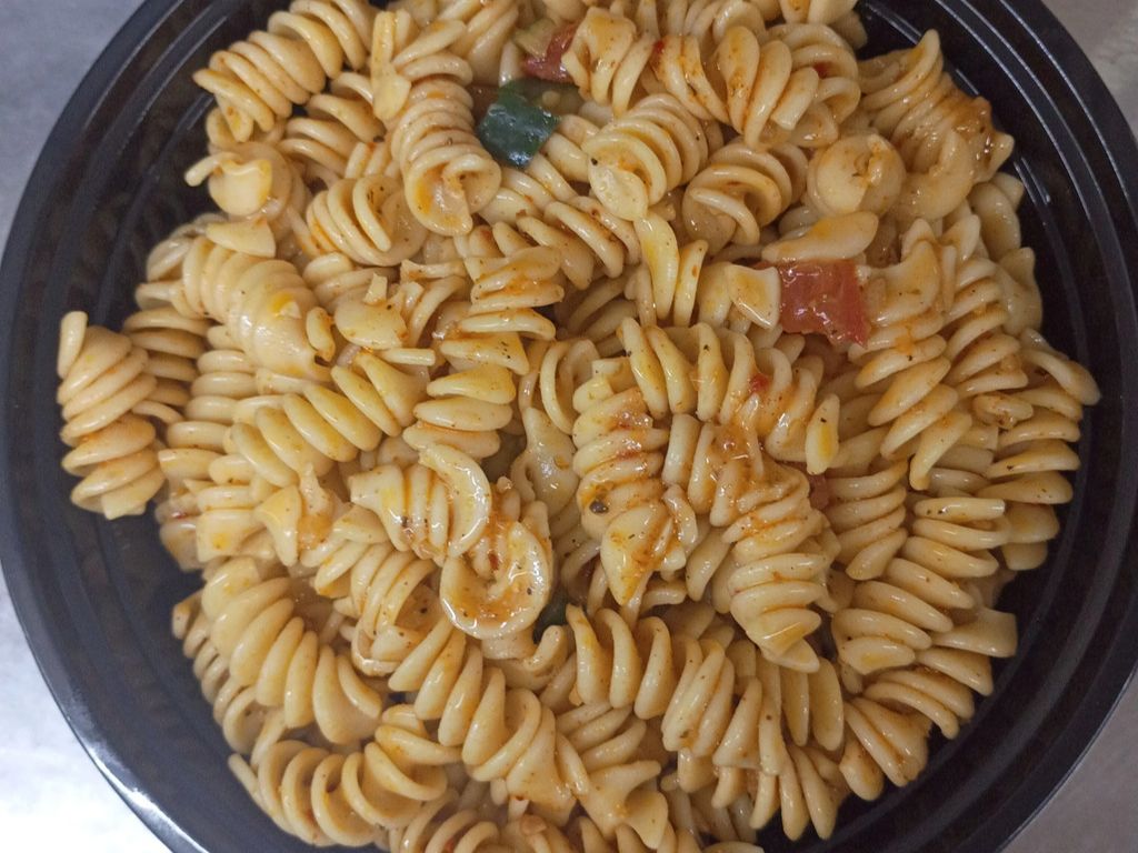 LG pasta Salad