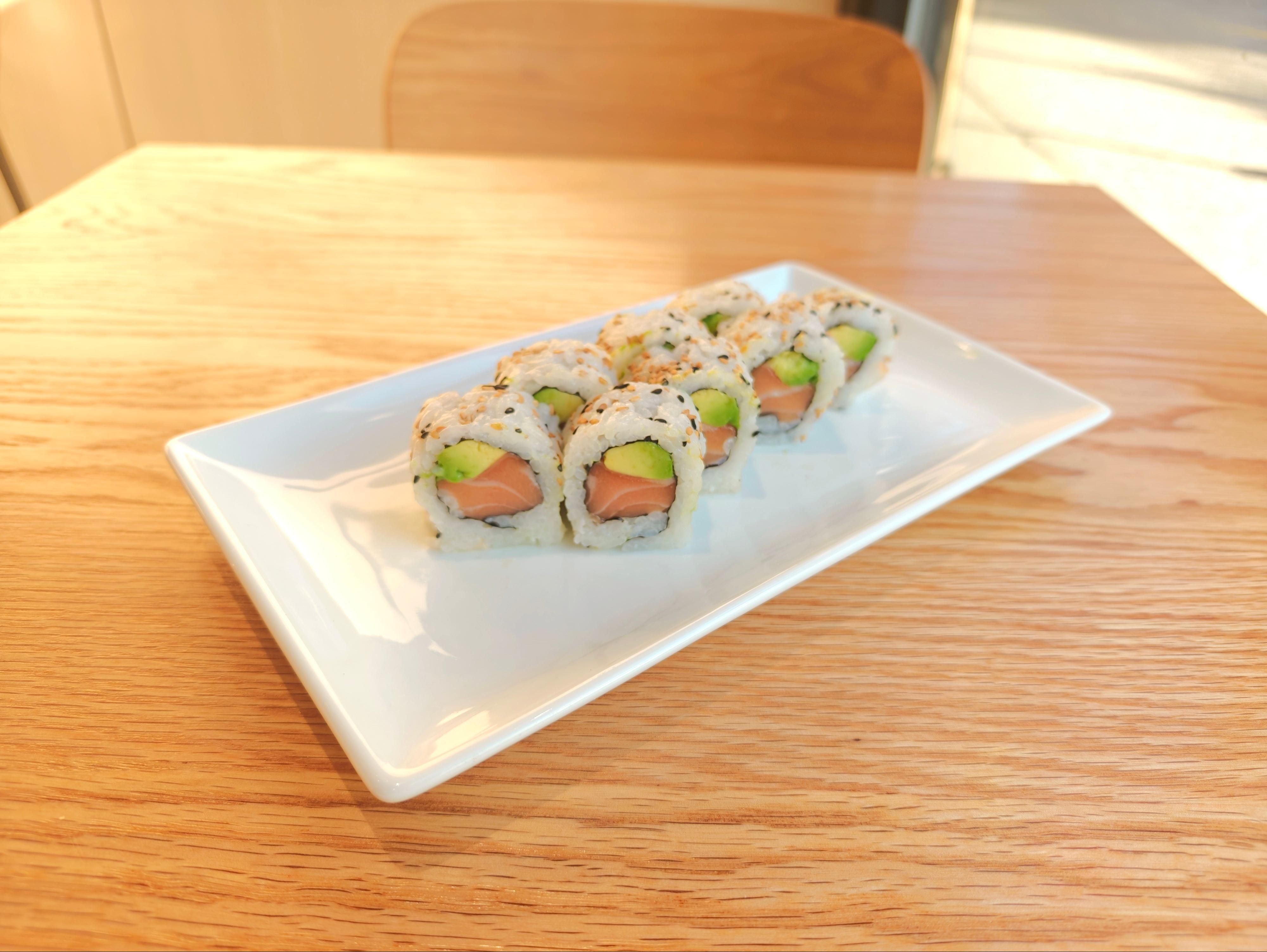 SALMON AVOCADO.