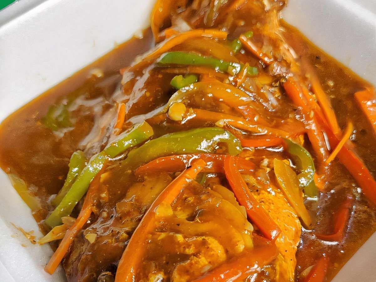 Medium Whole Snapper Meal.