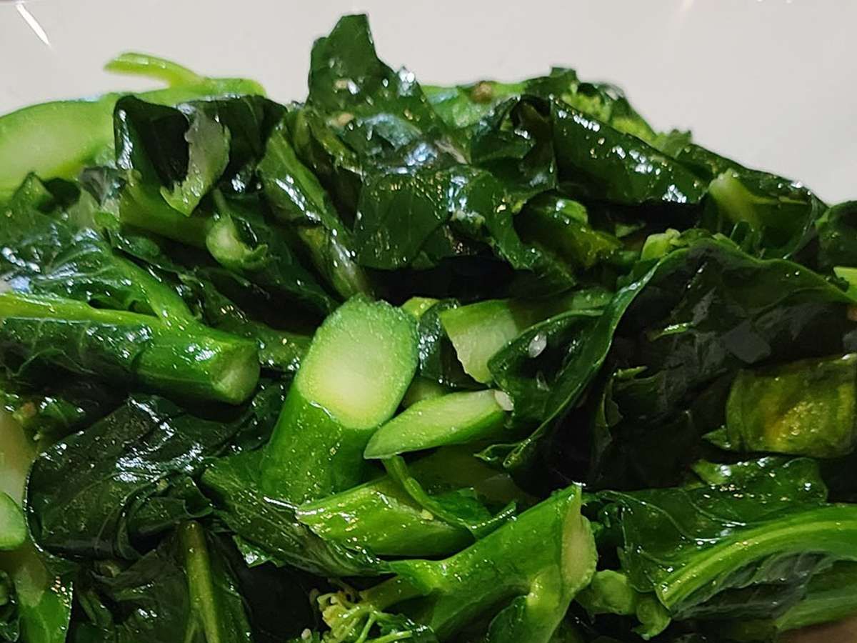 Sautéed Chinese Broccoli 清炒中國芥藍.