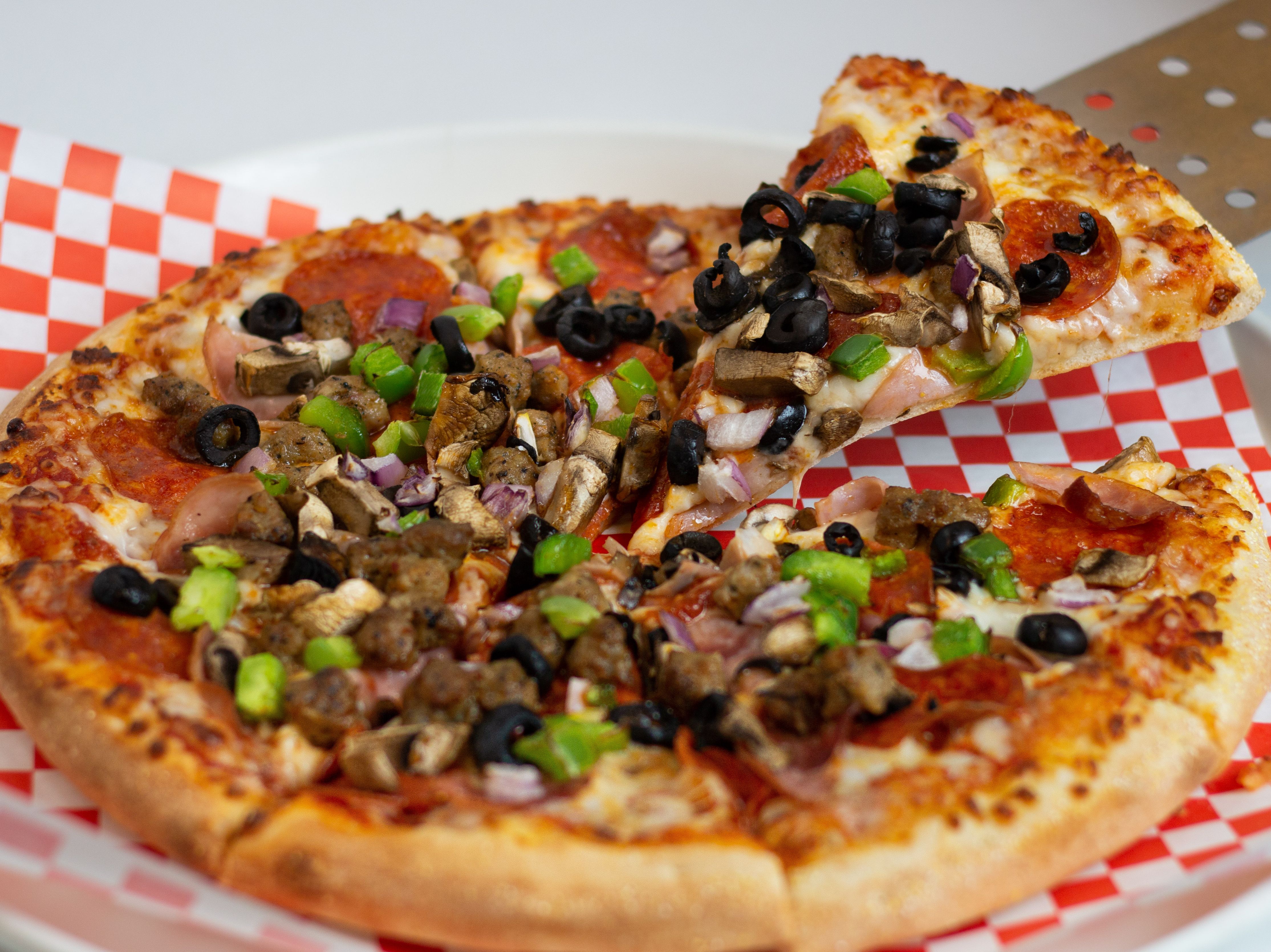 14" Party Pizza.