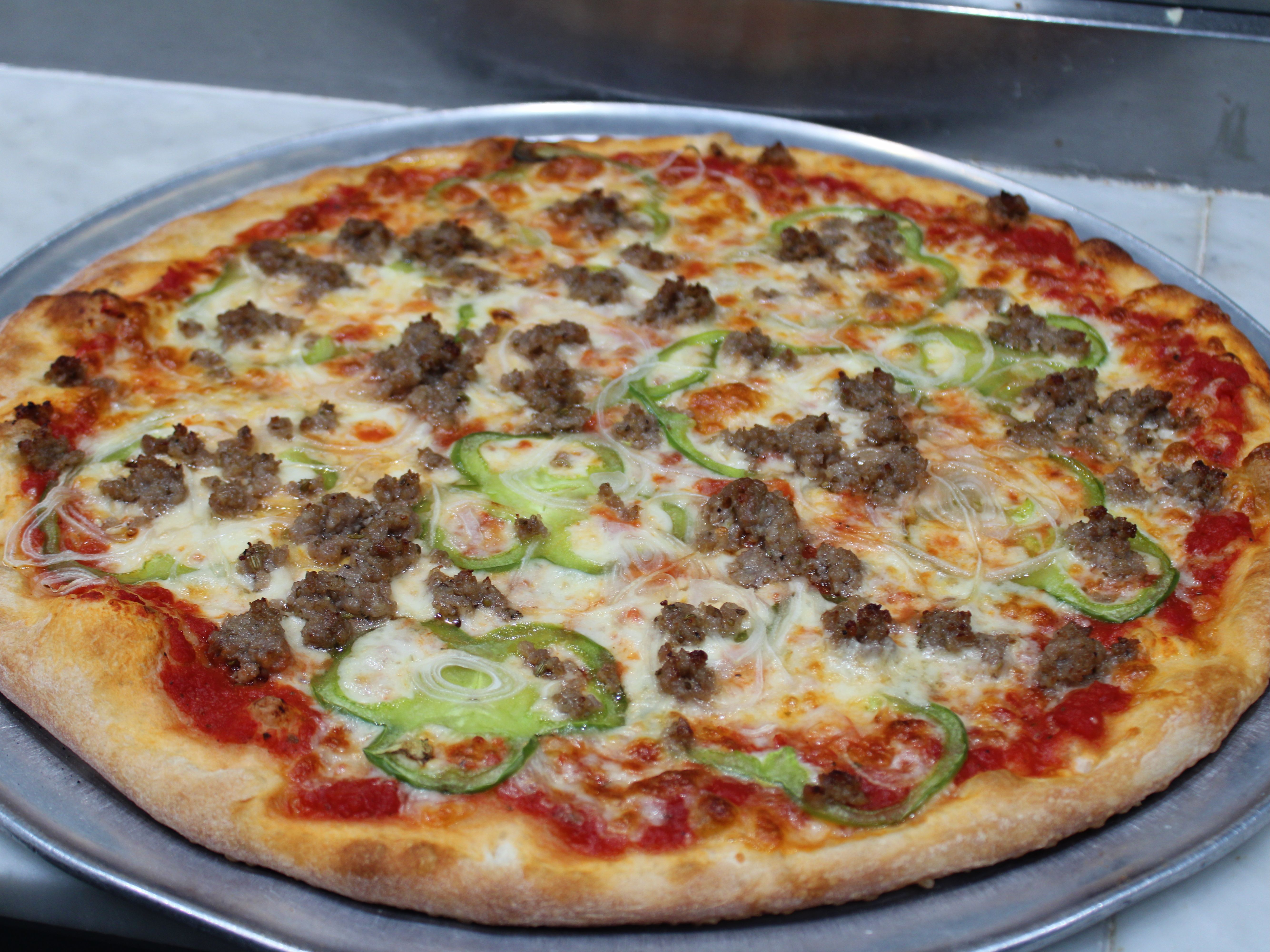 Sausage, Pepper, Onion Pizza - MED.