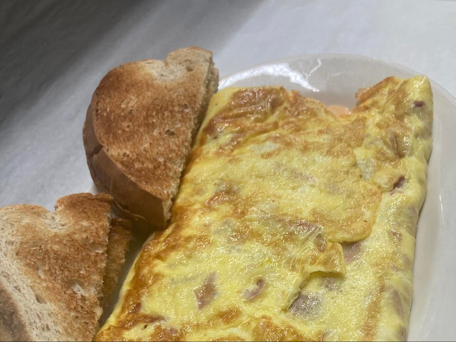 Chili Cheese Omelet