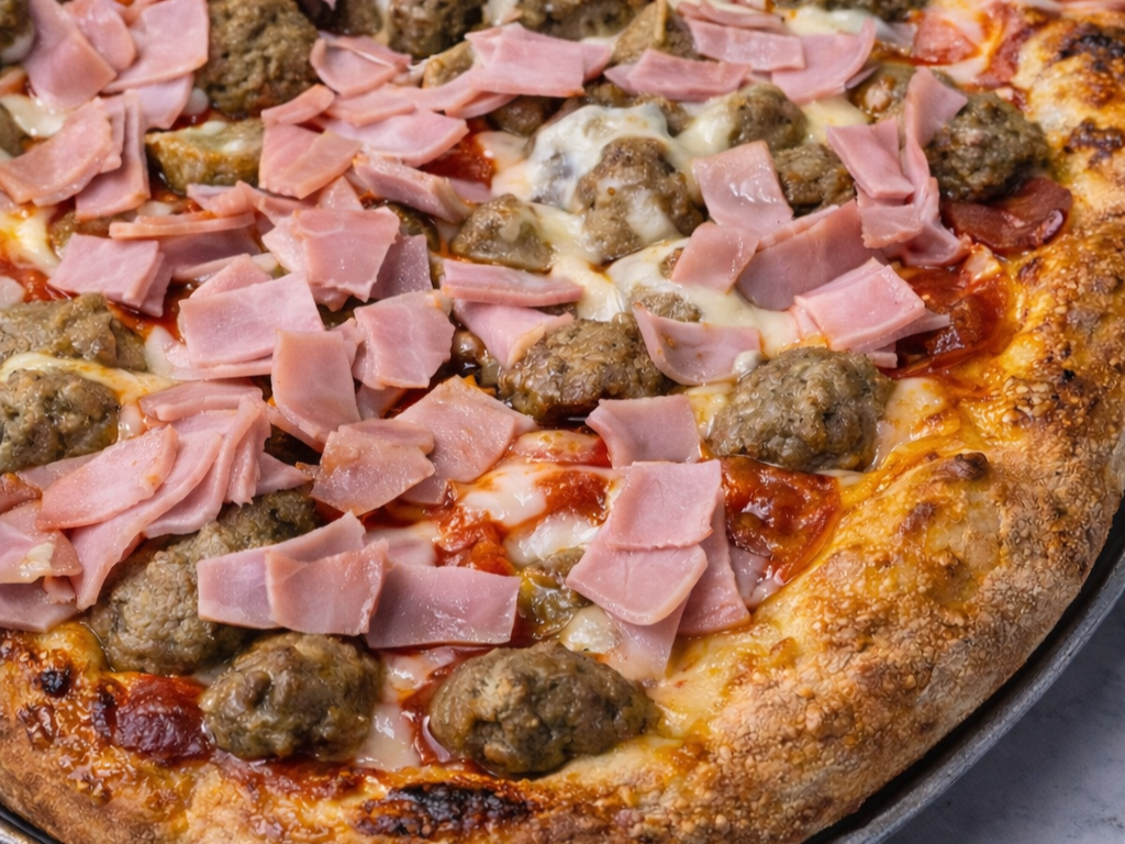 Mikey Meats Pie (Large).