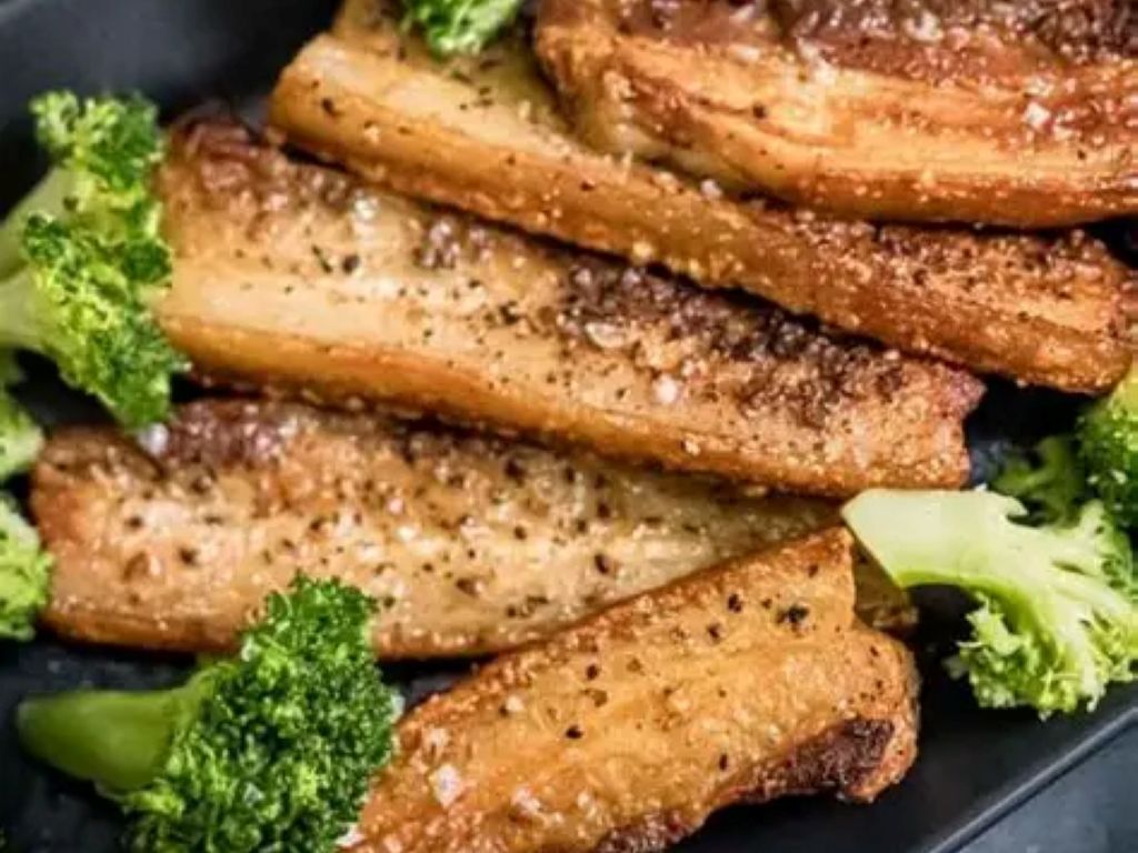 Pepper Pork Stomach/ Ba chỉ heo xào tiêu /.
