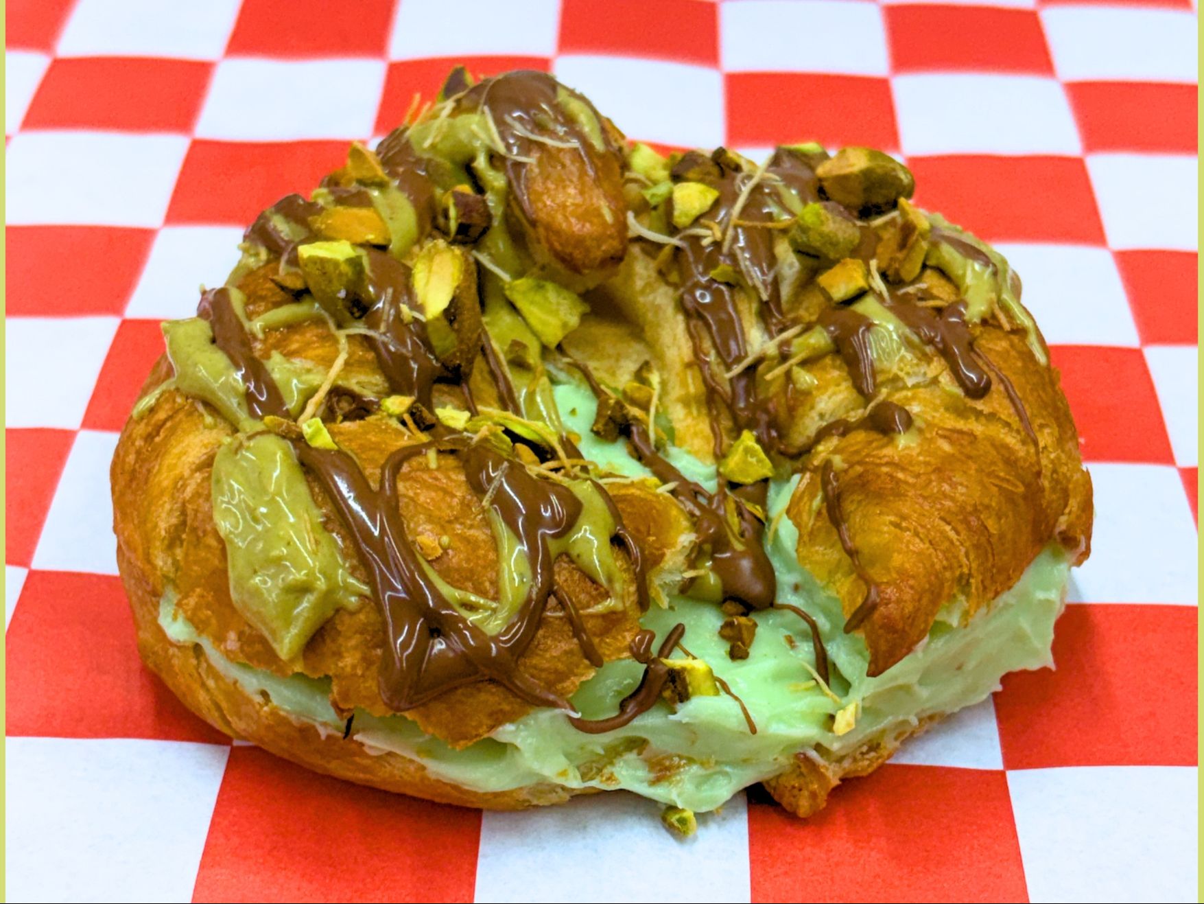 Dubai Croissant.