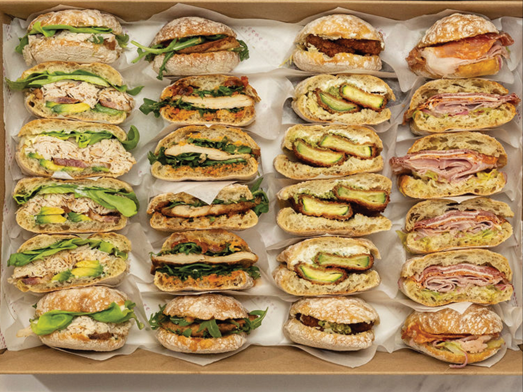 Medium Sandwich Tray.