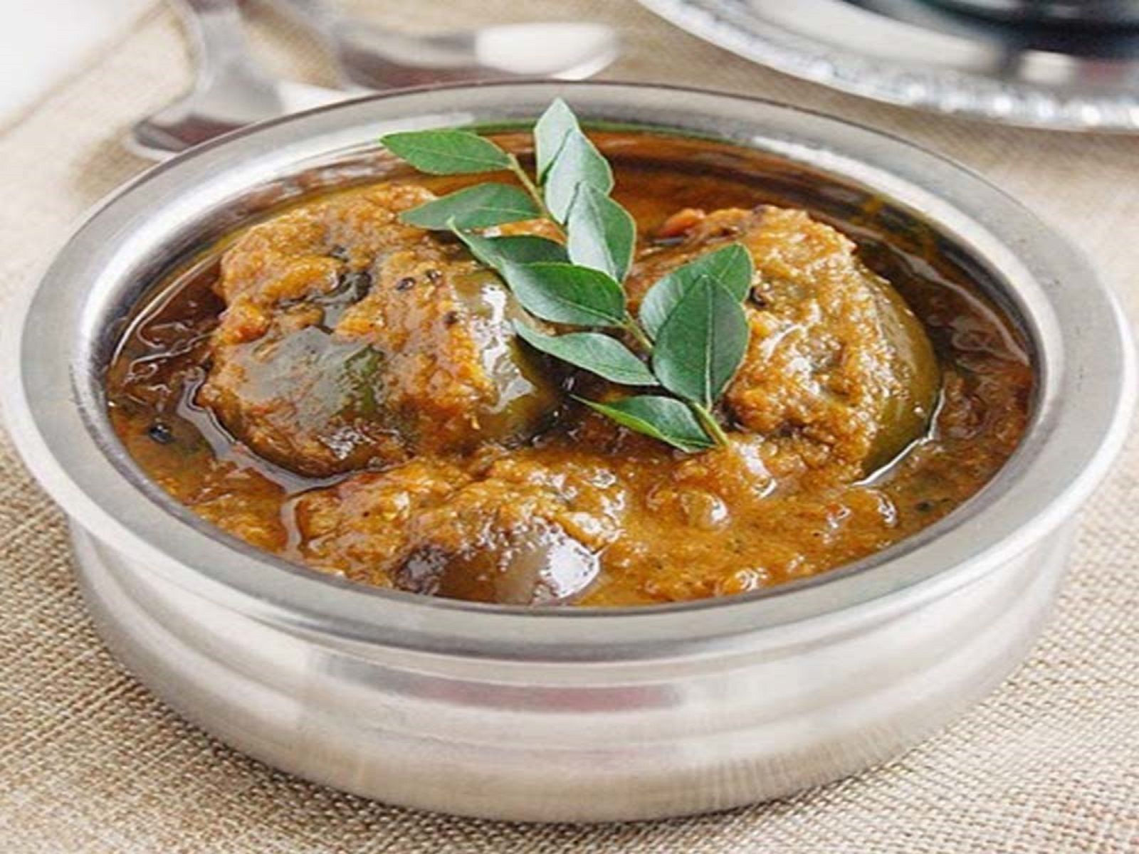 Ennai Kathirikai Kuzhambu.