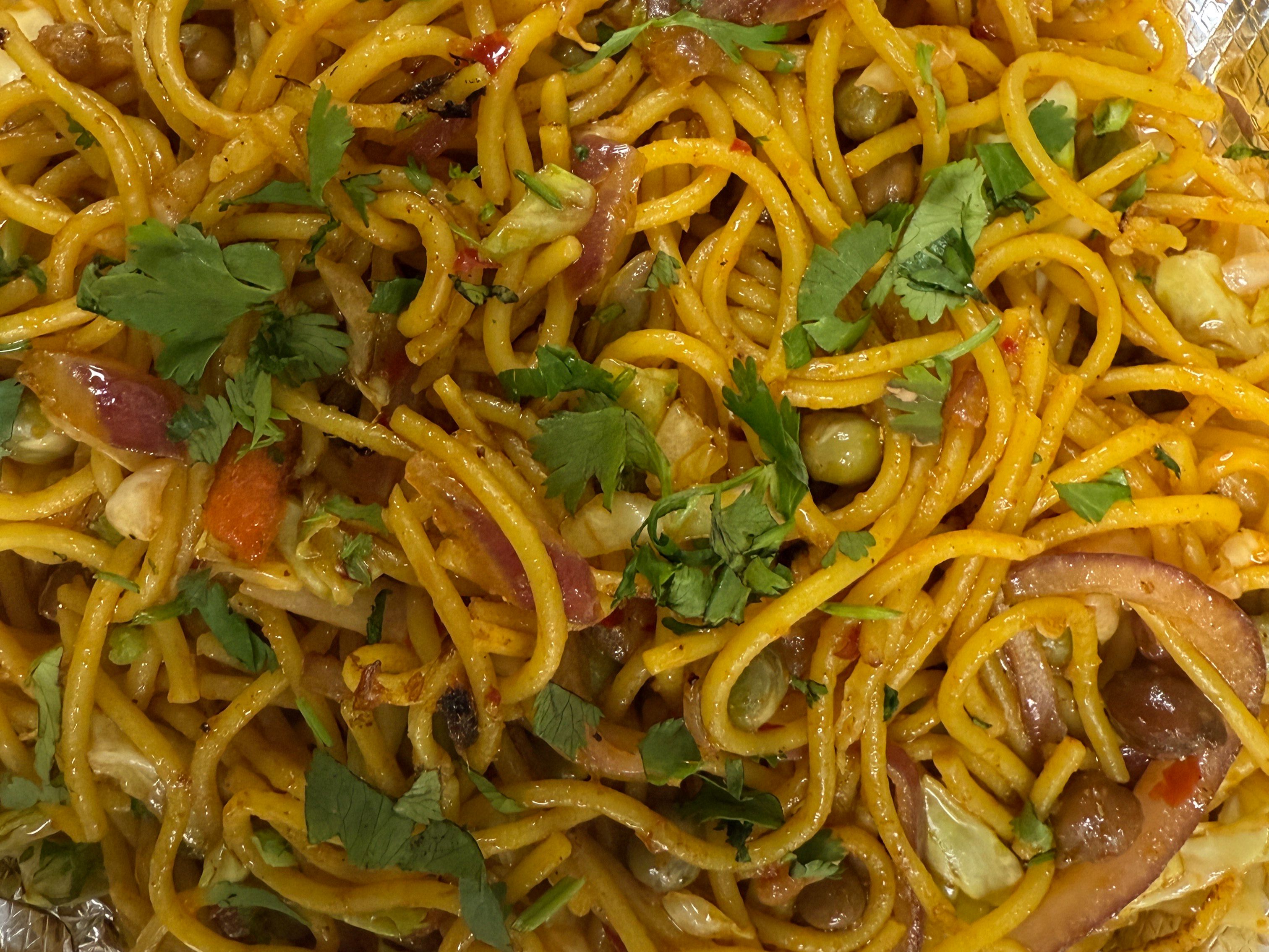 Noodle's (Chow Mein).