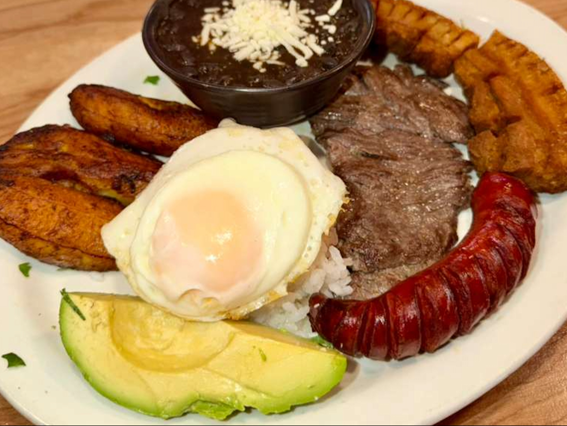 House Platter / Bandeja Ávila.