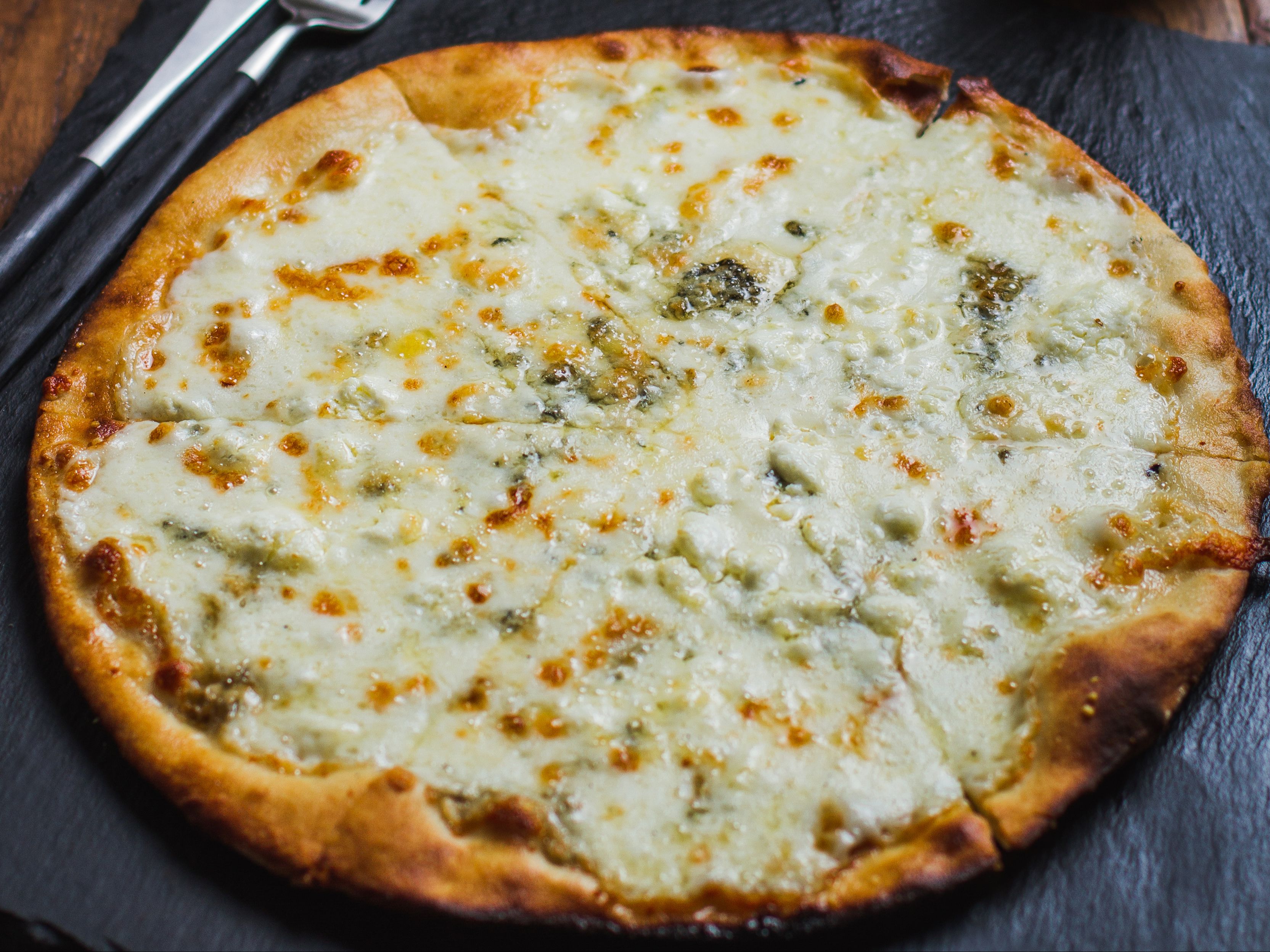 Quattro Formaggi Pizza 8 inch.