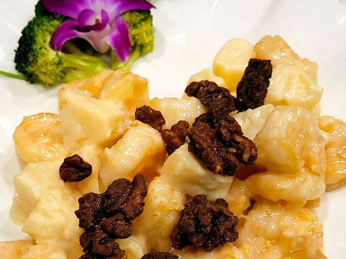 Walnut Shrimp 合桃蝦.