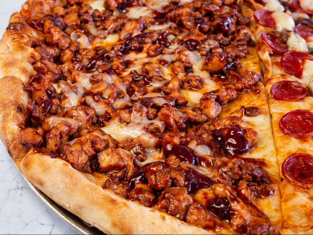 BBQ Chicken Pie (Large 18").