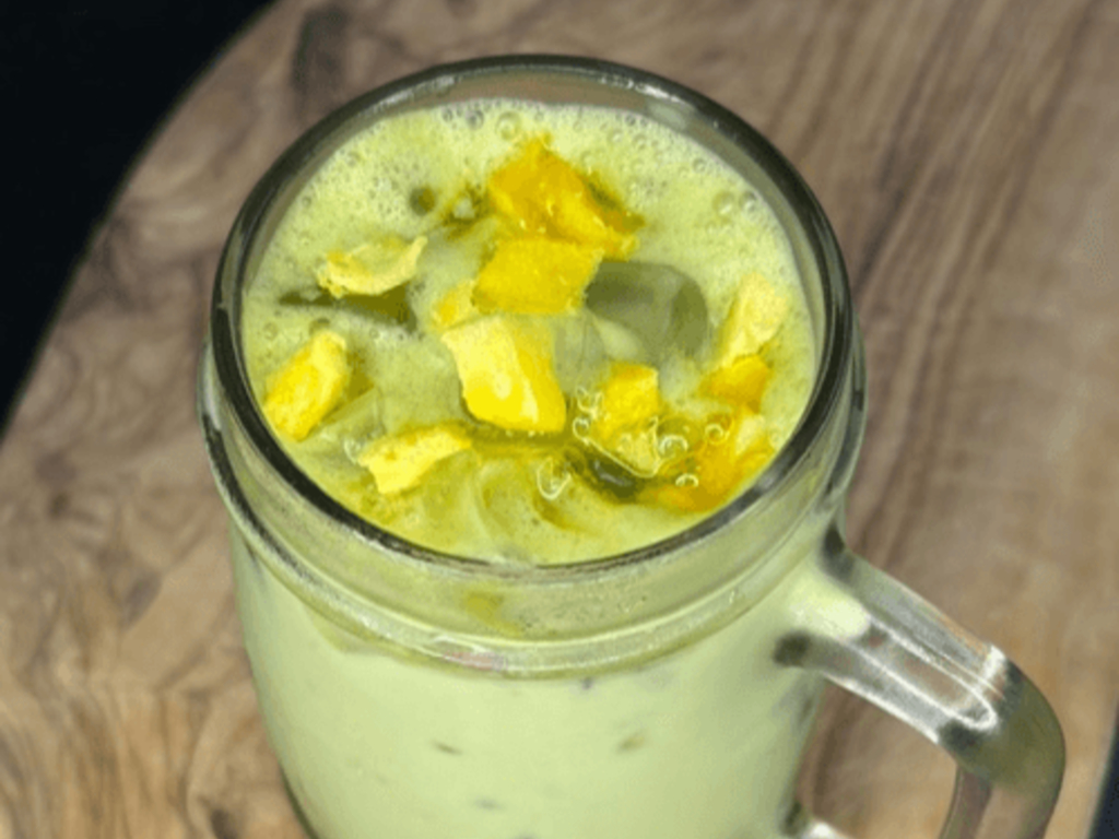 Mango Shaken Matcha Latte 16oz