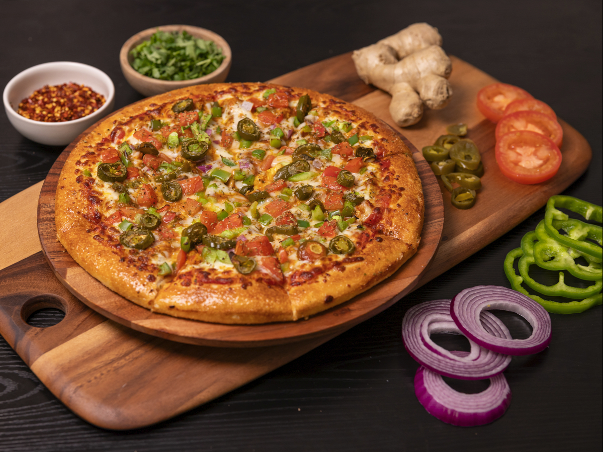 Karahi Chicken Pizza
