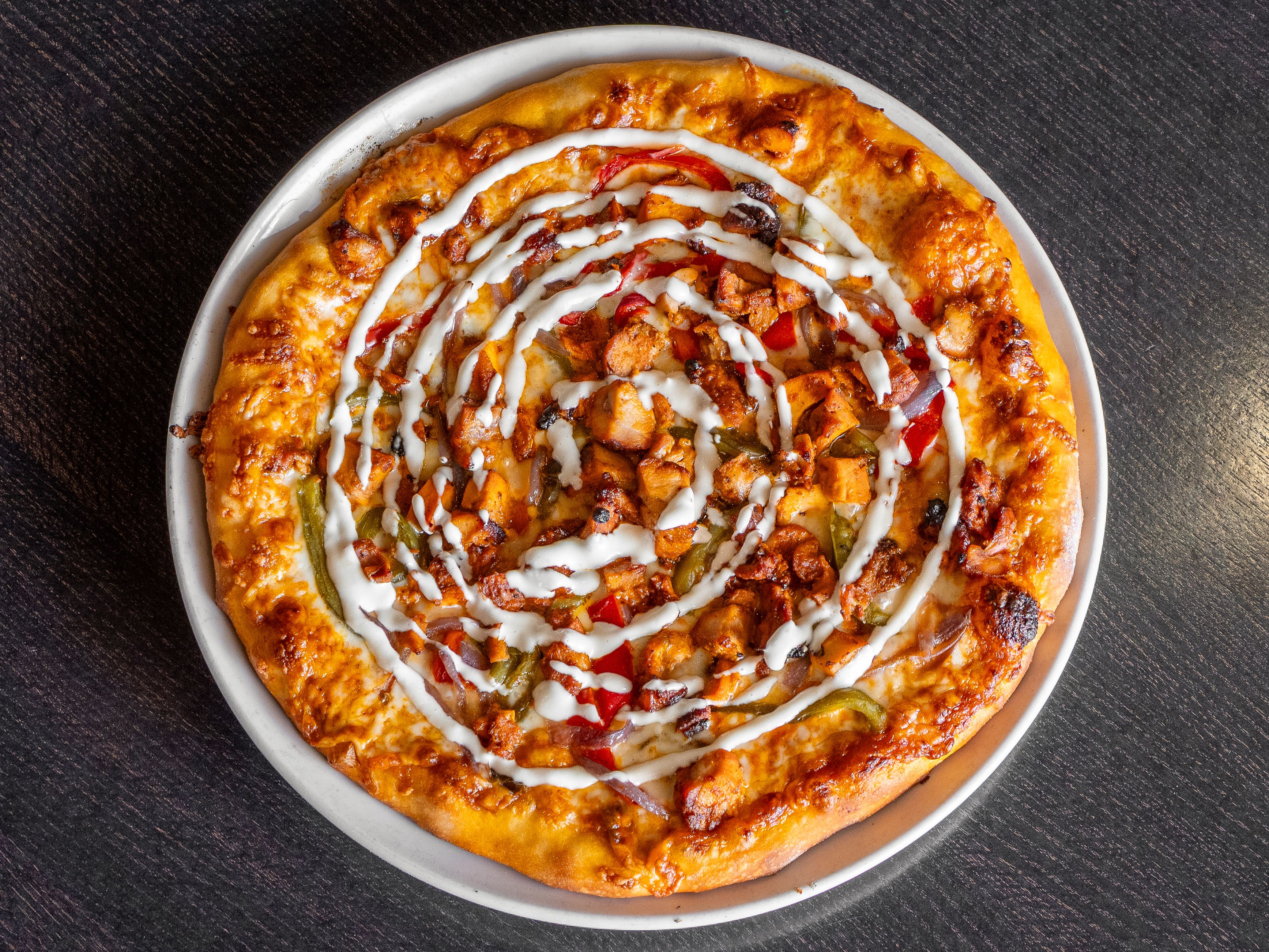Chicken tikka pizza