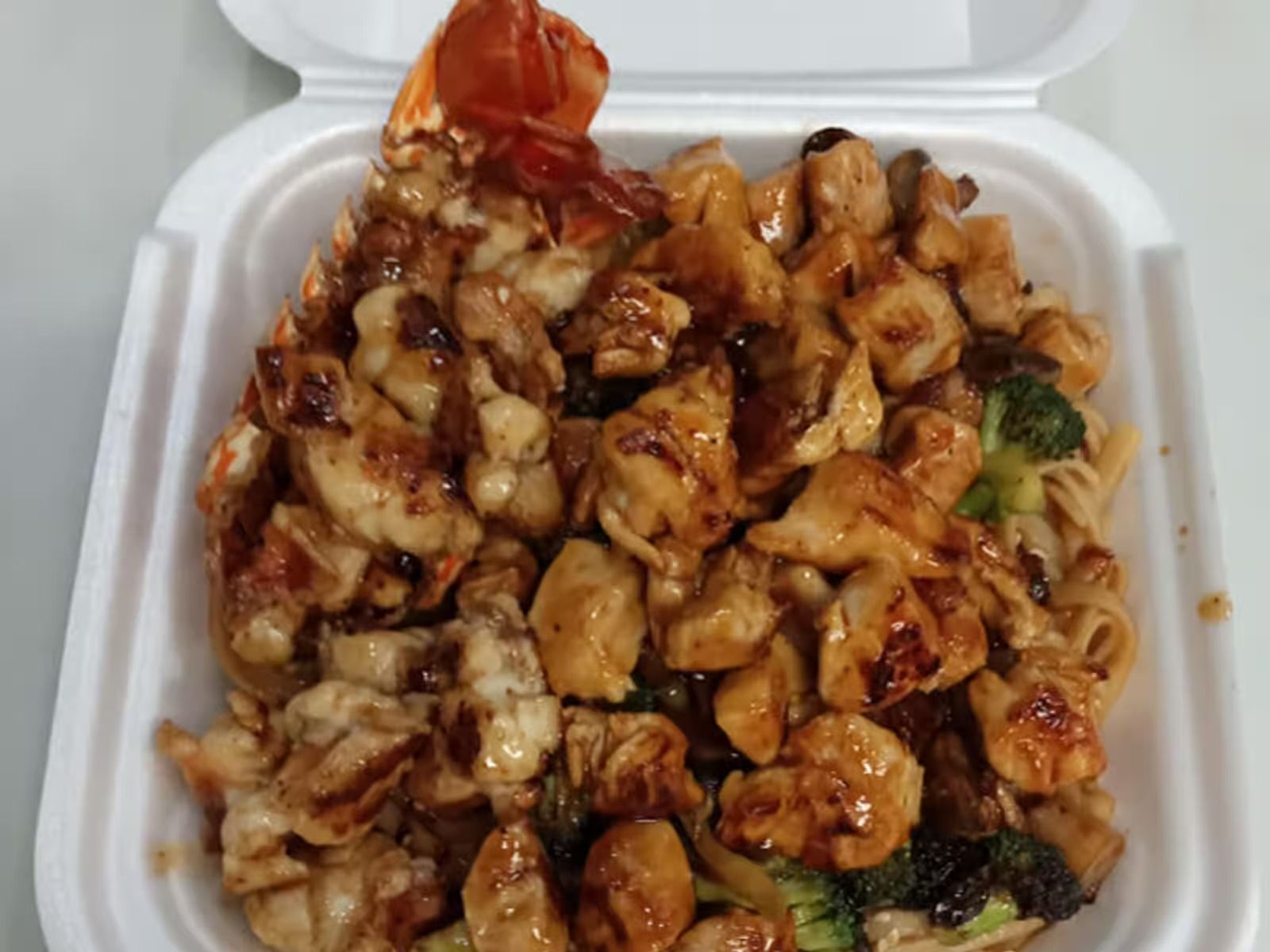 Noodle Chicken & Lobster.
