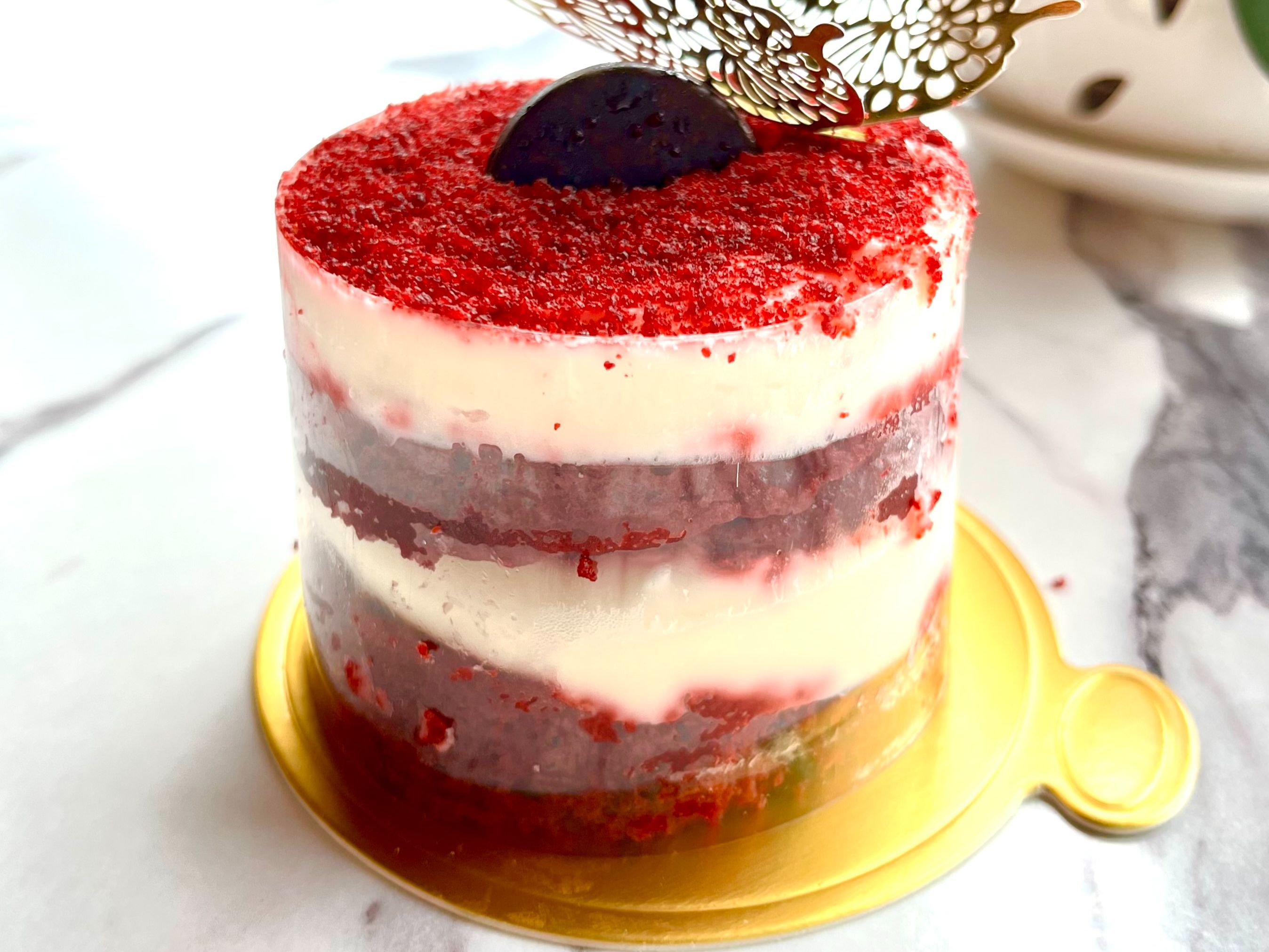 RED VELVET CHEESECAKE.