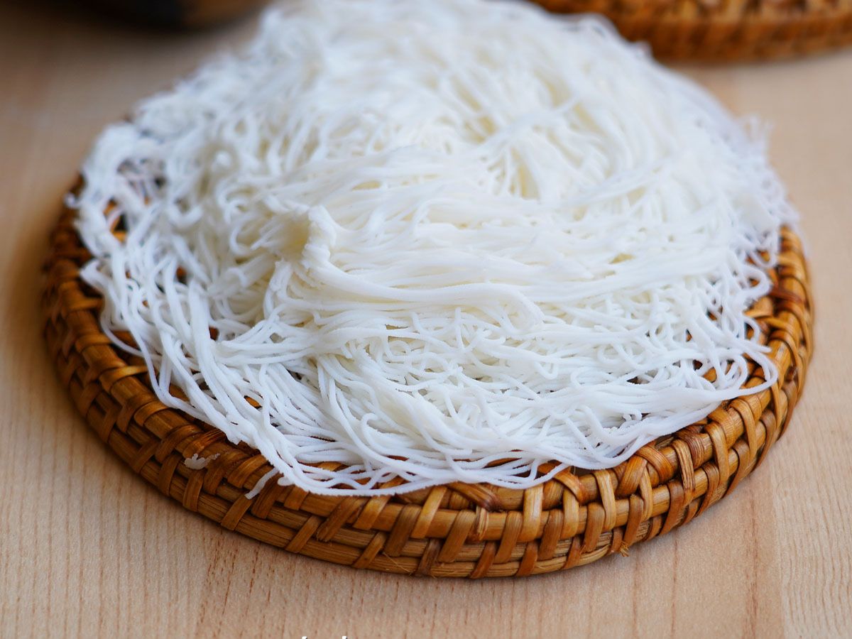 IY - 23. Idiyappam 5 pcs - آئیڈیپم/இடியாப்பம்.