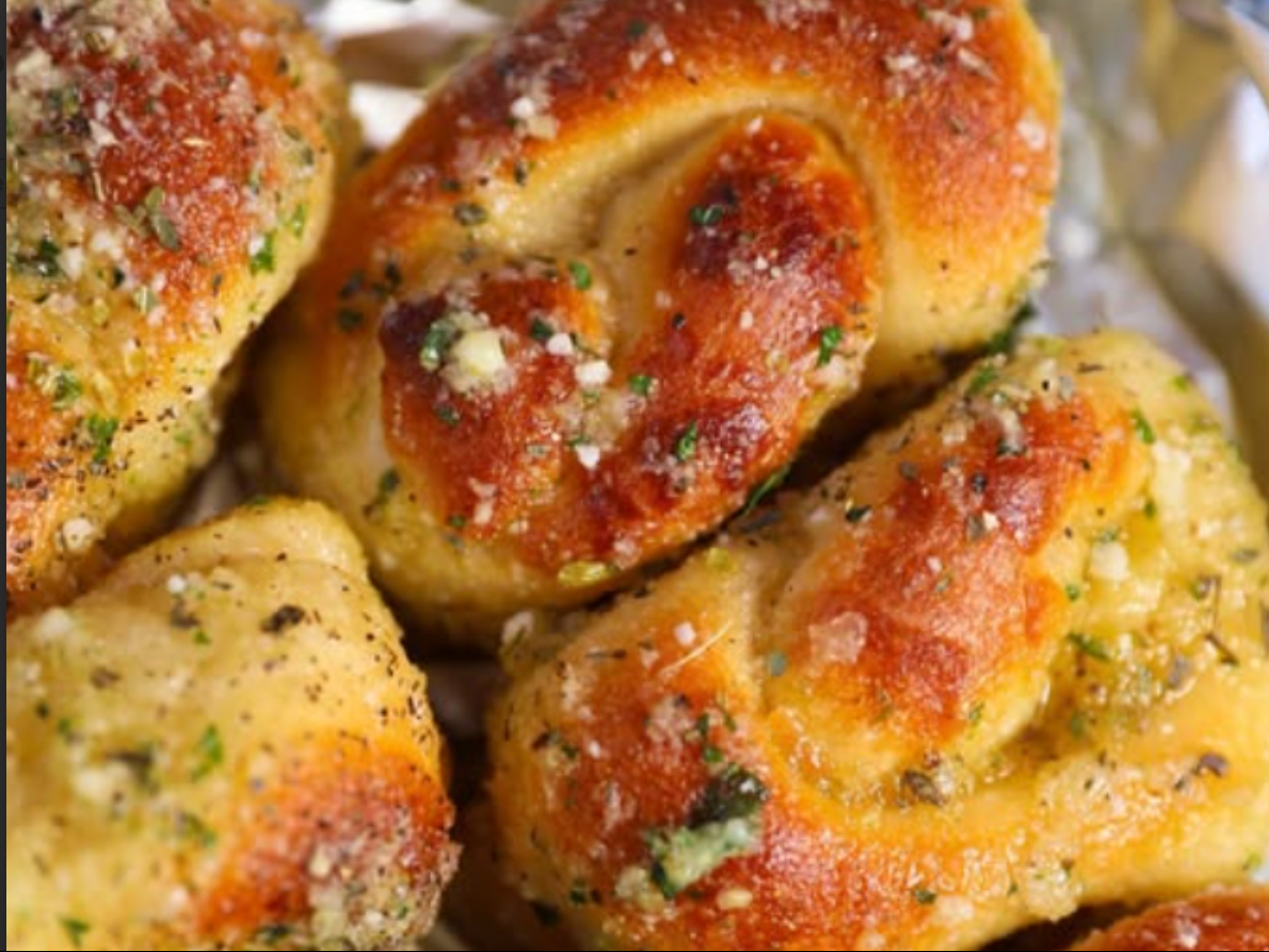 Garlic Knots (6x).