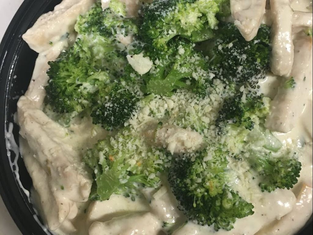 Fettuccini Alfredo w/ CK & Broc.