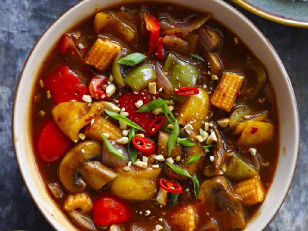 Veg in Chili Sauce (Small  Tray- Serves 10-12 People).
