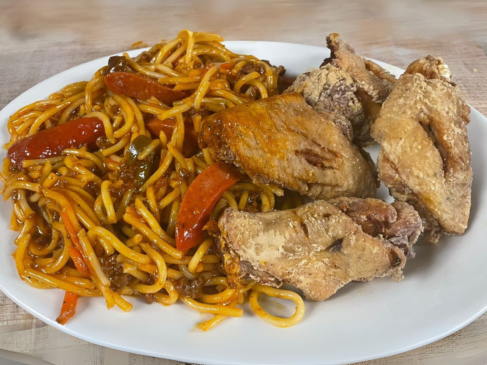 Spag W/ 4 Pcs Fried Chicken Wings