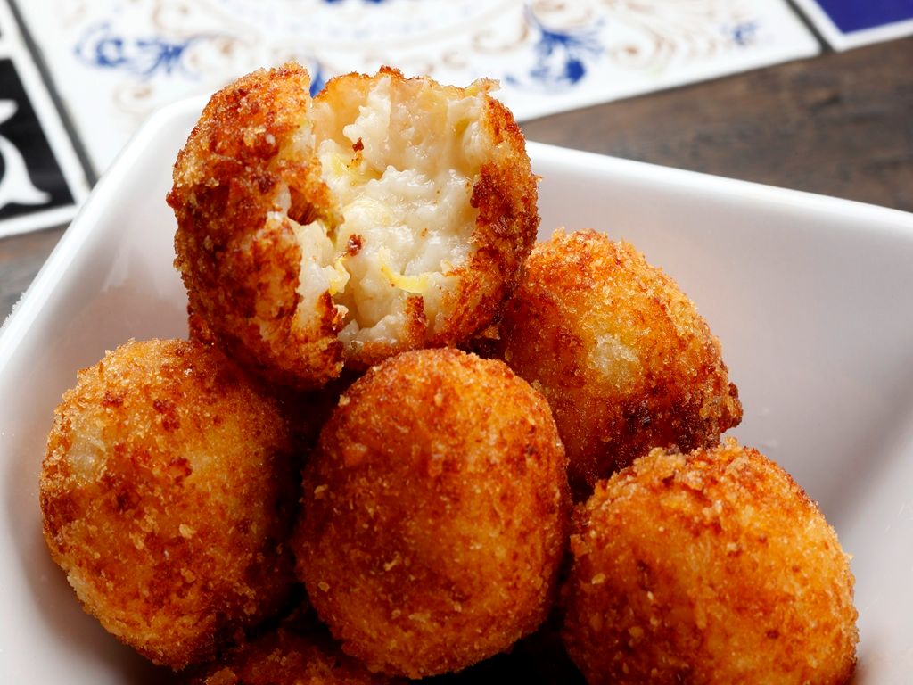 Mac n Cheese Bites.