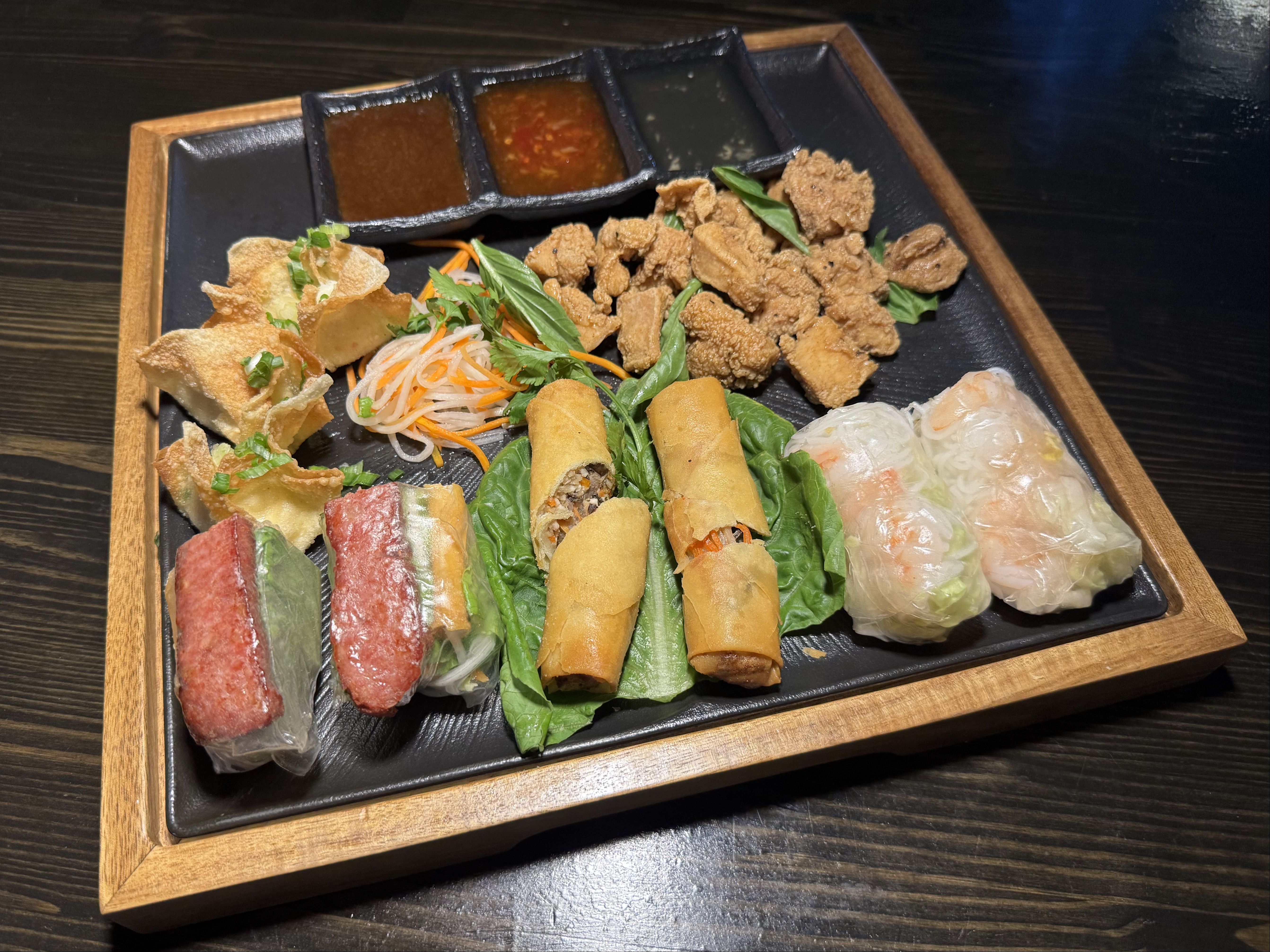 VIETNAMESE SAMPLER.