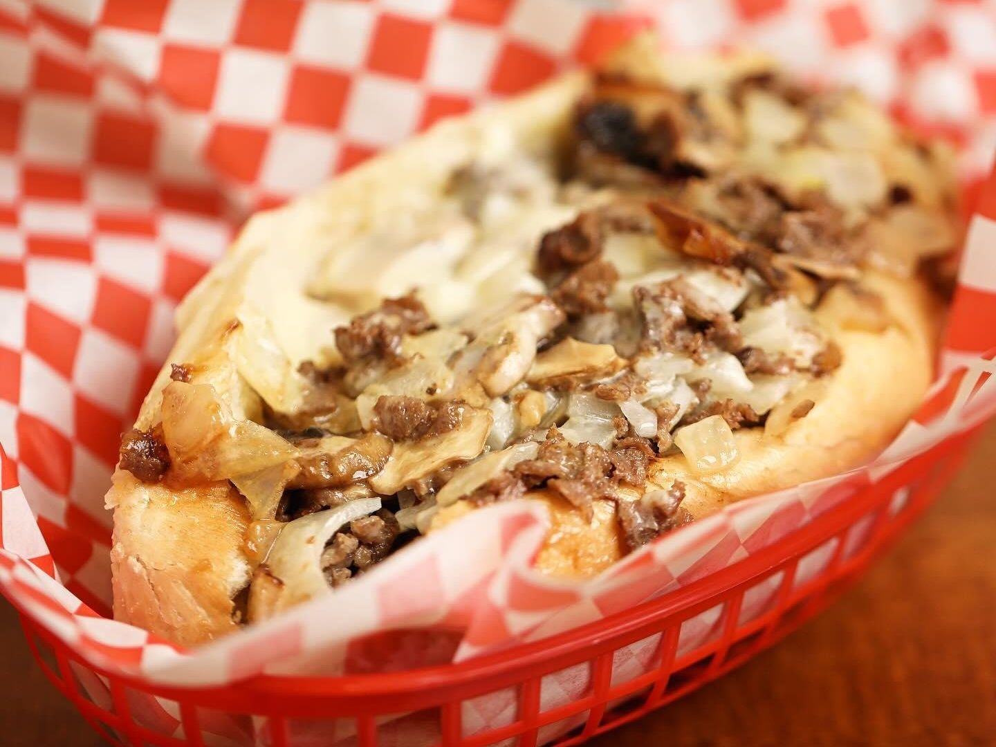 #17 Mushroom Onion Cheesesteak (Reg).