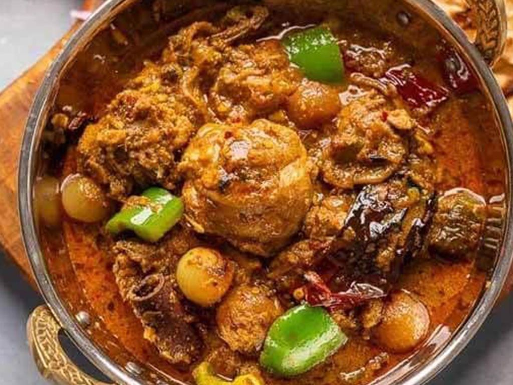 Kadai Chicken  (Small  Tray- Serves 10-12 People).