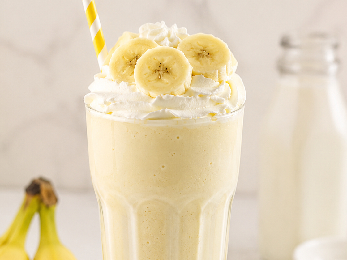 BANANA SHAKE.