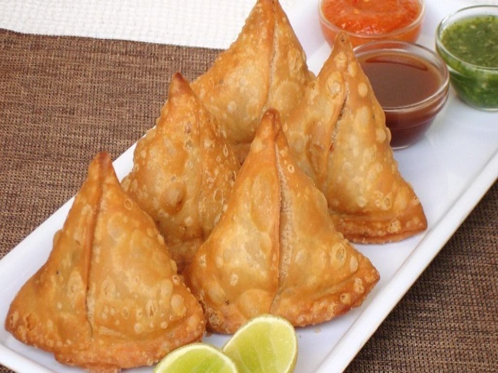 Aloo Samosa(starts From 4pm).