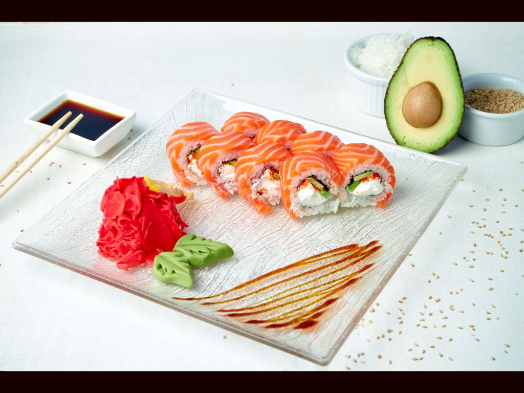 Spicy Salmon Roll.
