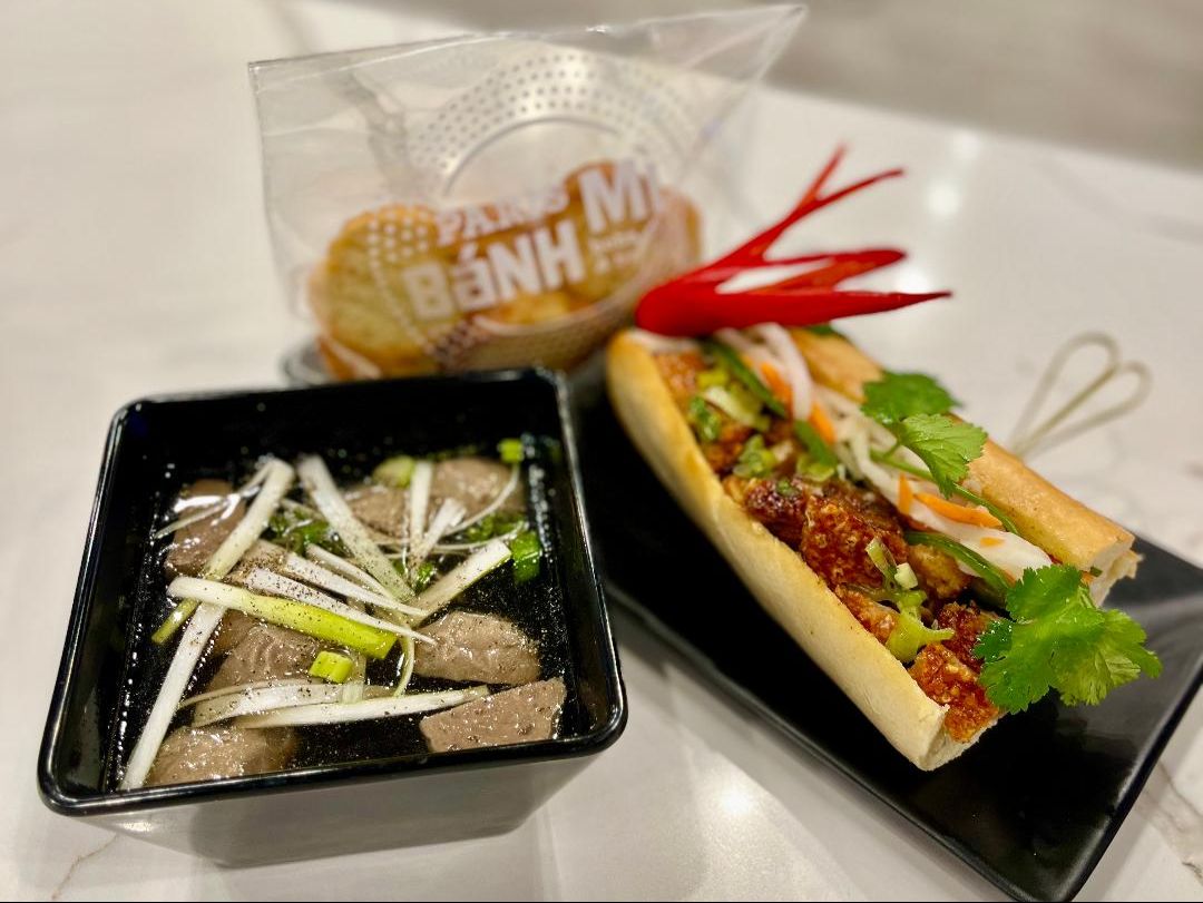 Pick-2 Entree Crispy Pork Belly / Bánh Mì Thịt Heo Quay - Small (6).