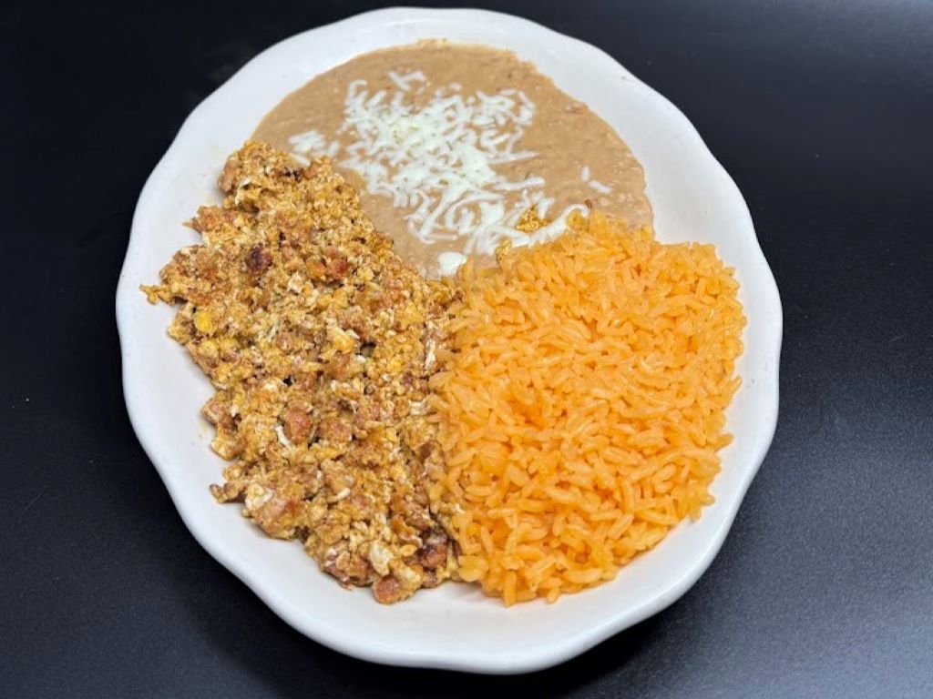 Huevos Con Chorizo.