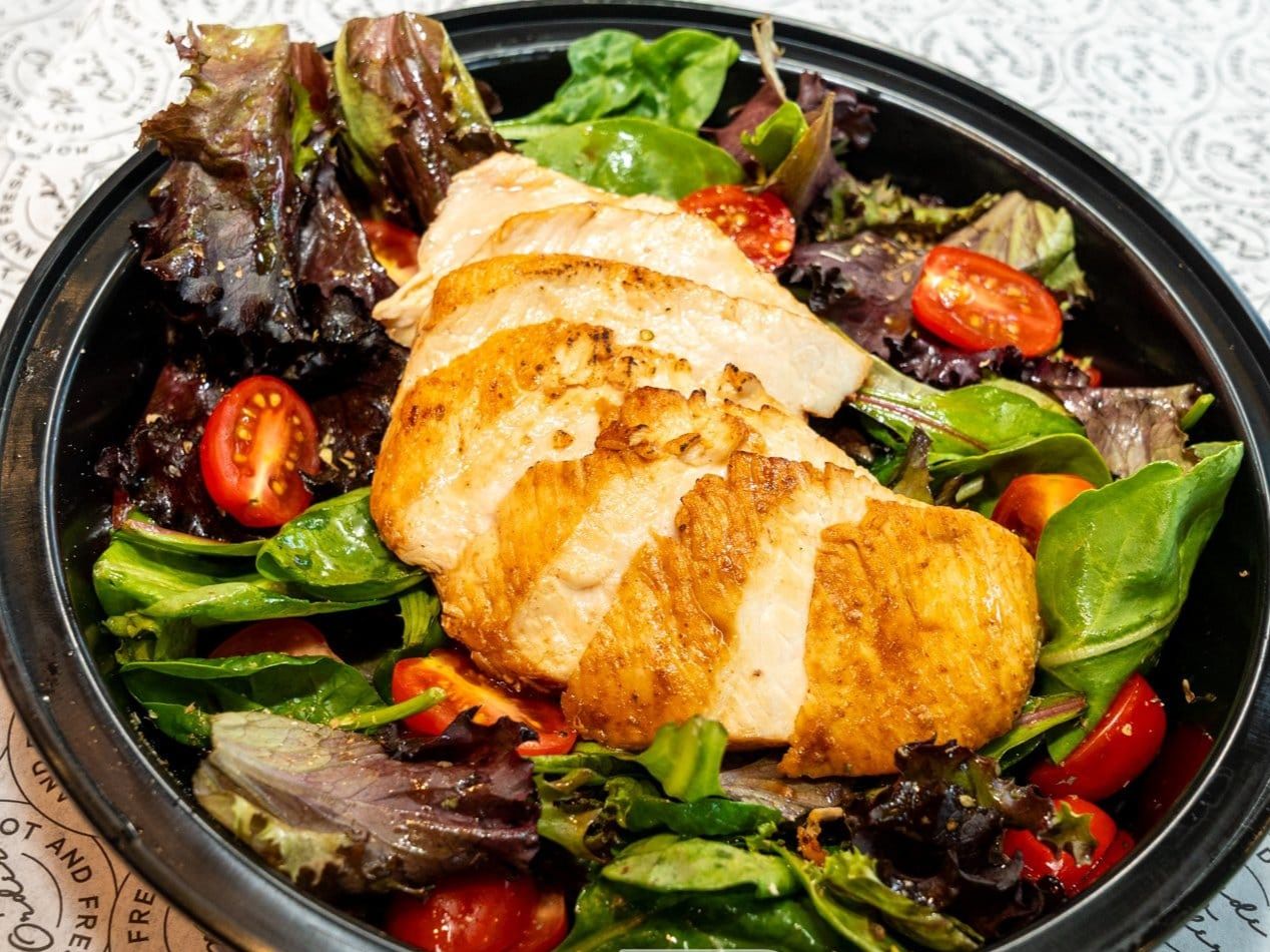 Grilled Chicken w/House Salad - Catering(Min. 10 People).