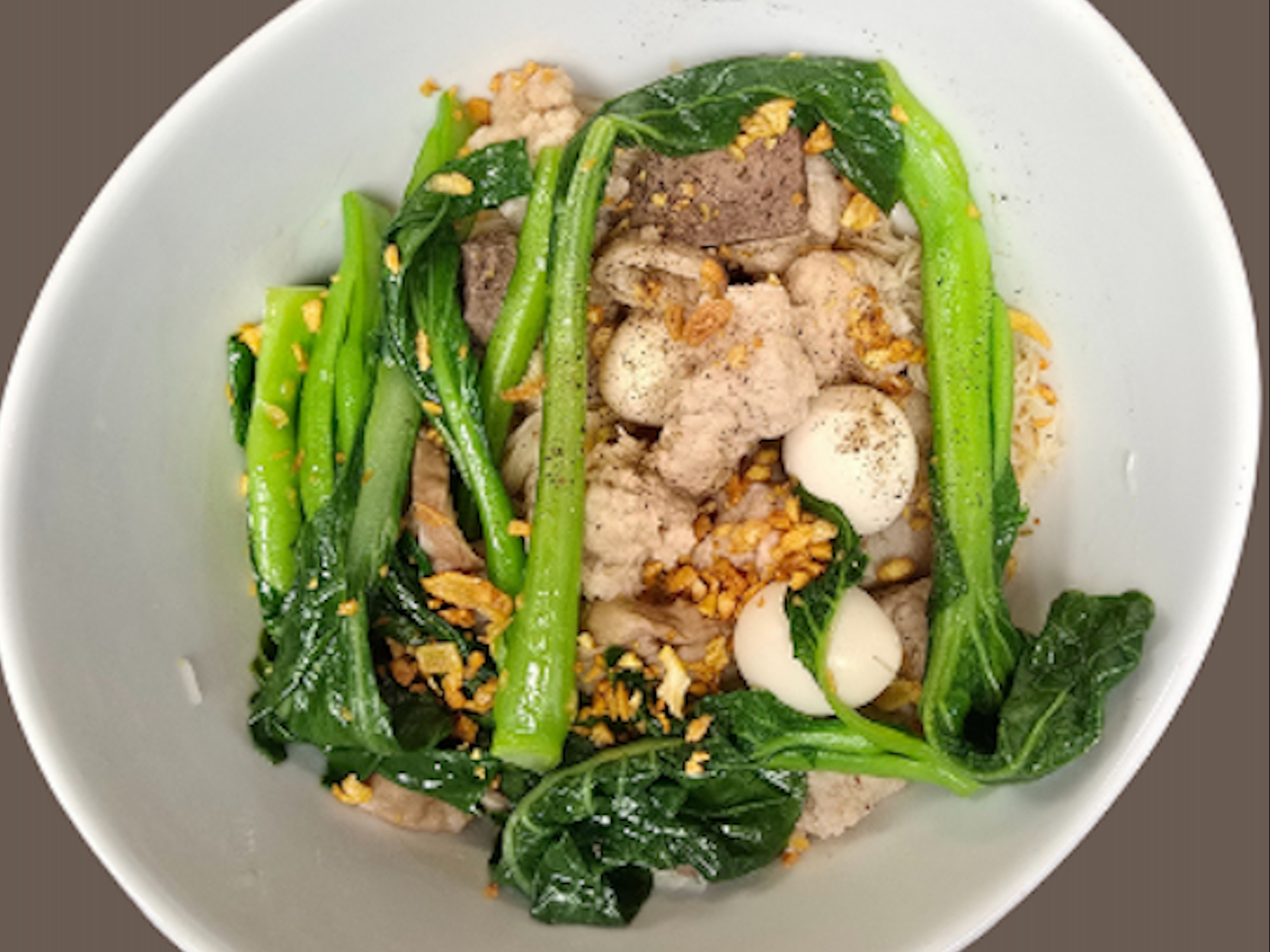 Kyay Oh Si Chat (Burmese Pork Noodle in fried garlic oil).