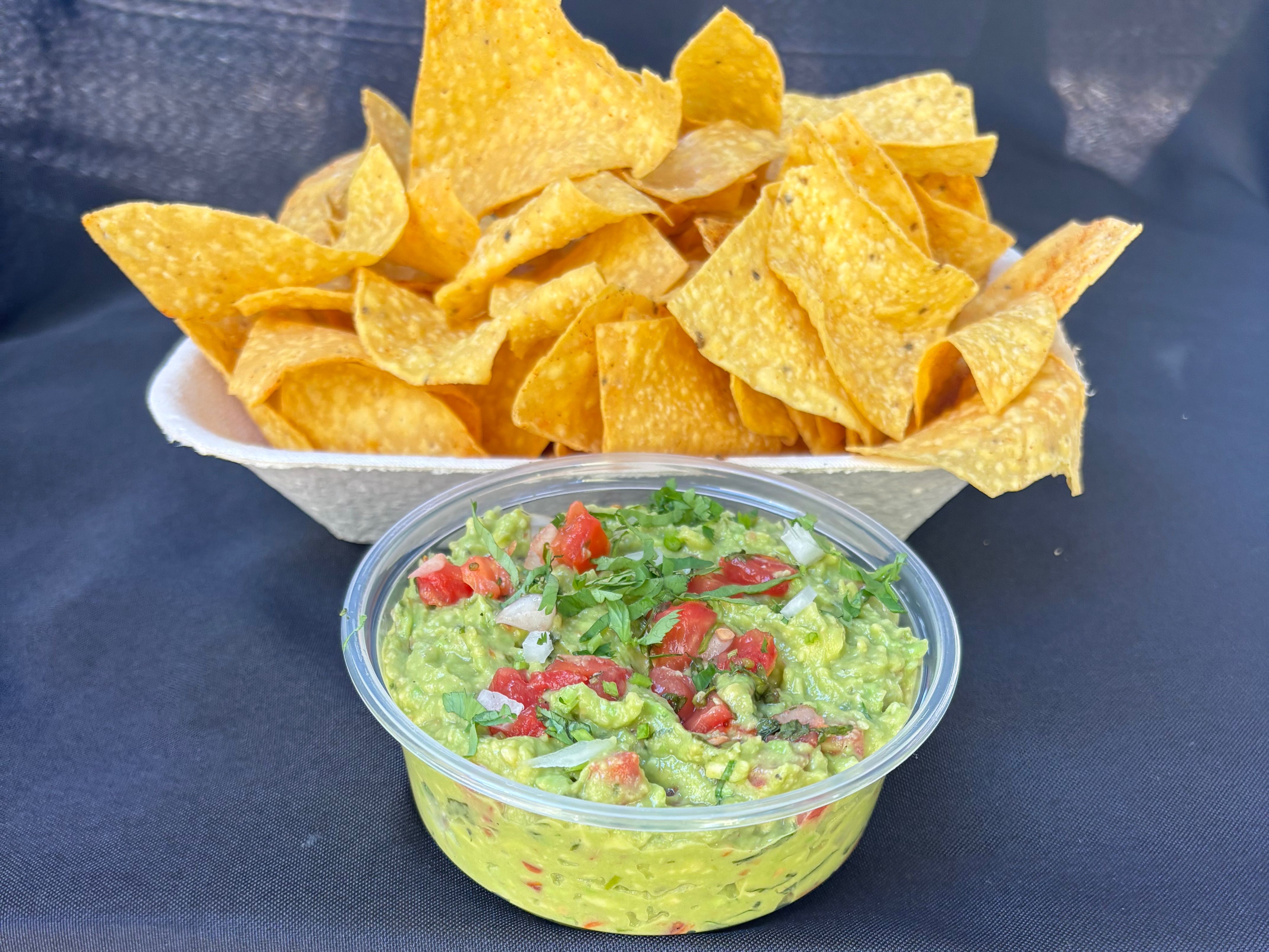 Guacamole & Chips Large