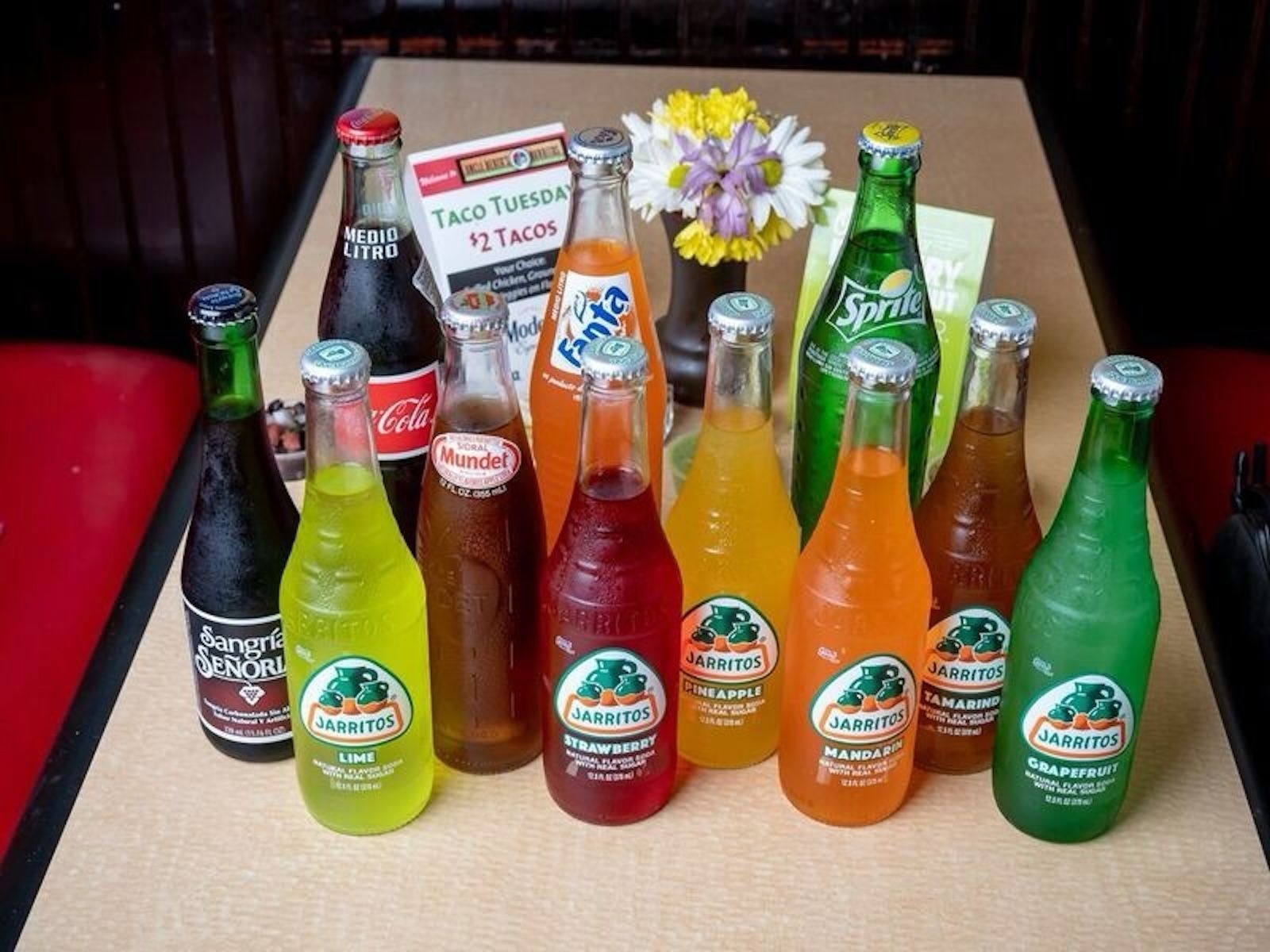 Jarritos Y Botella Chica.
