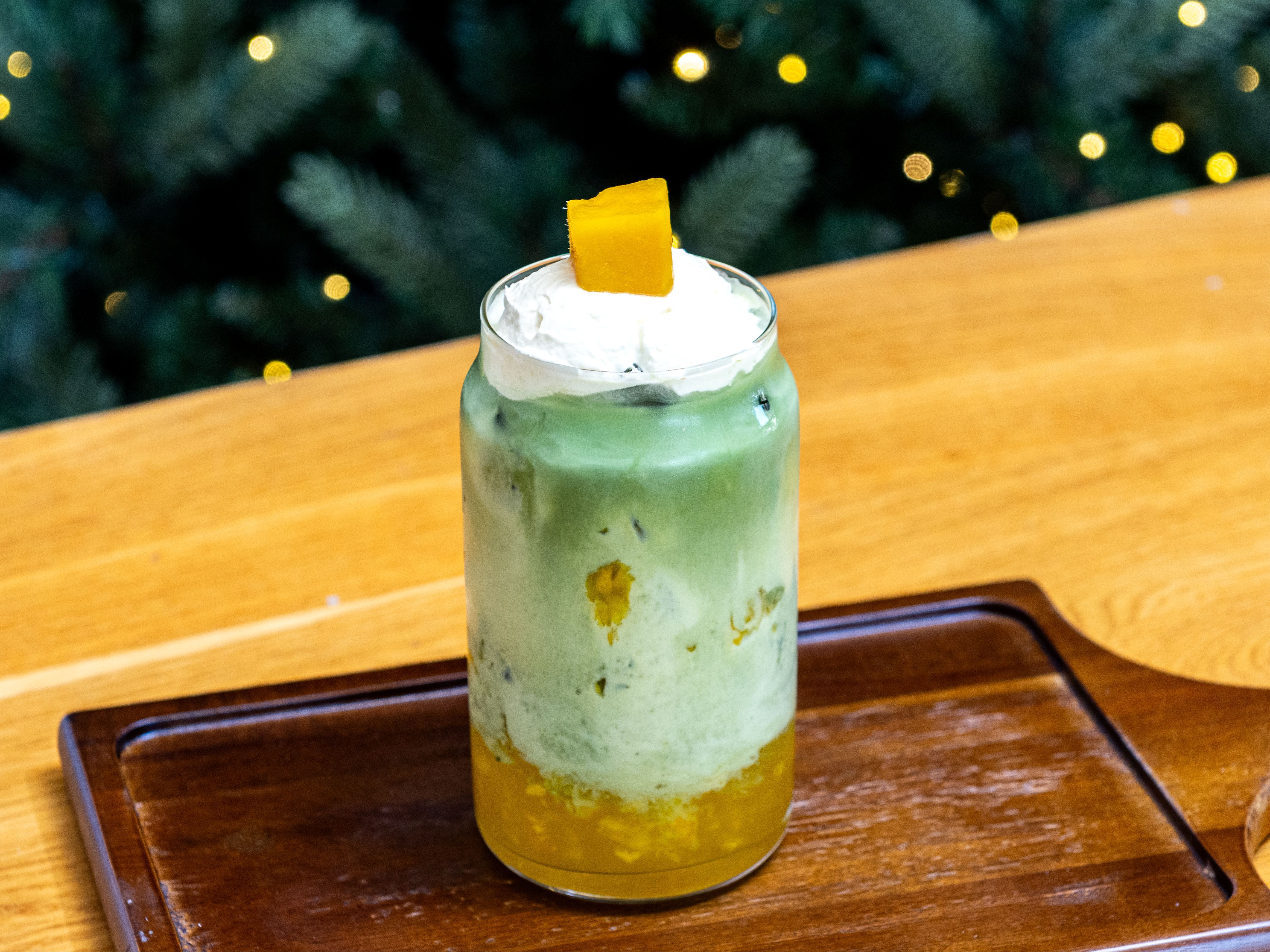 MANGO MATCHA.