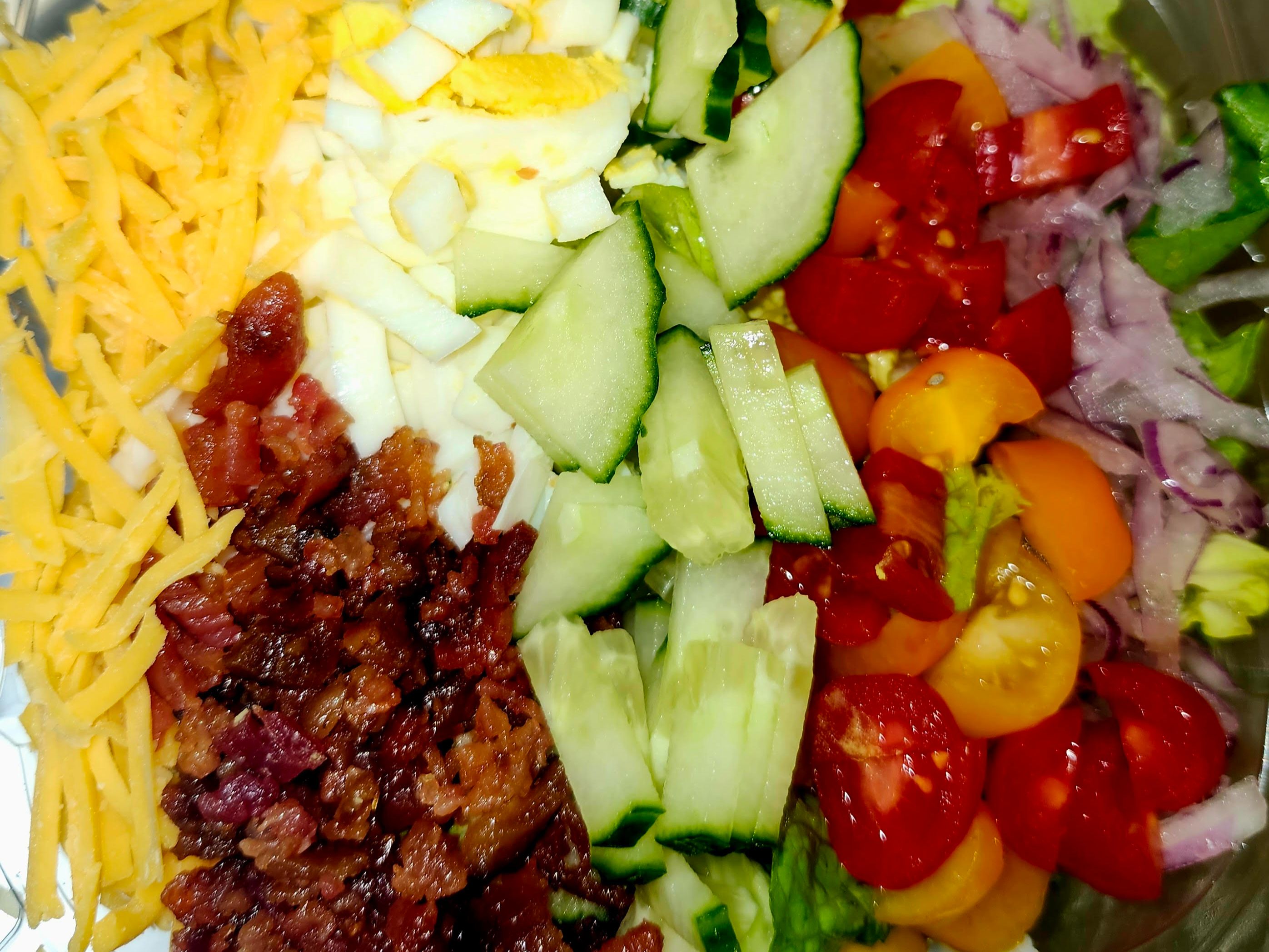 Deluxe Side Salad.