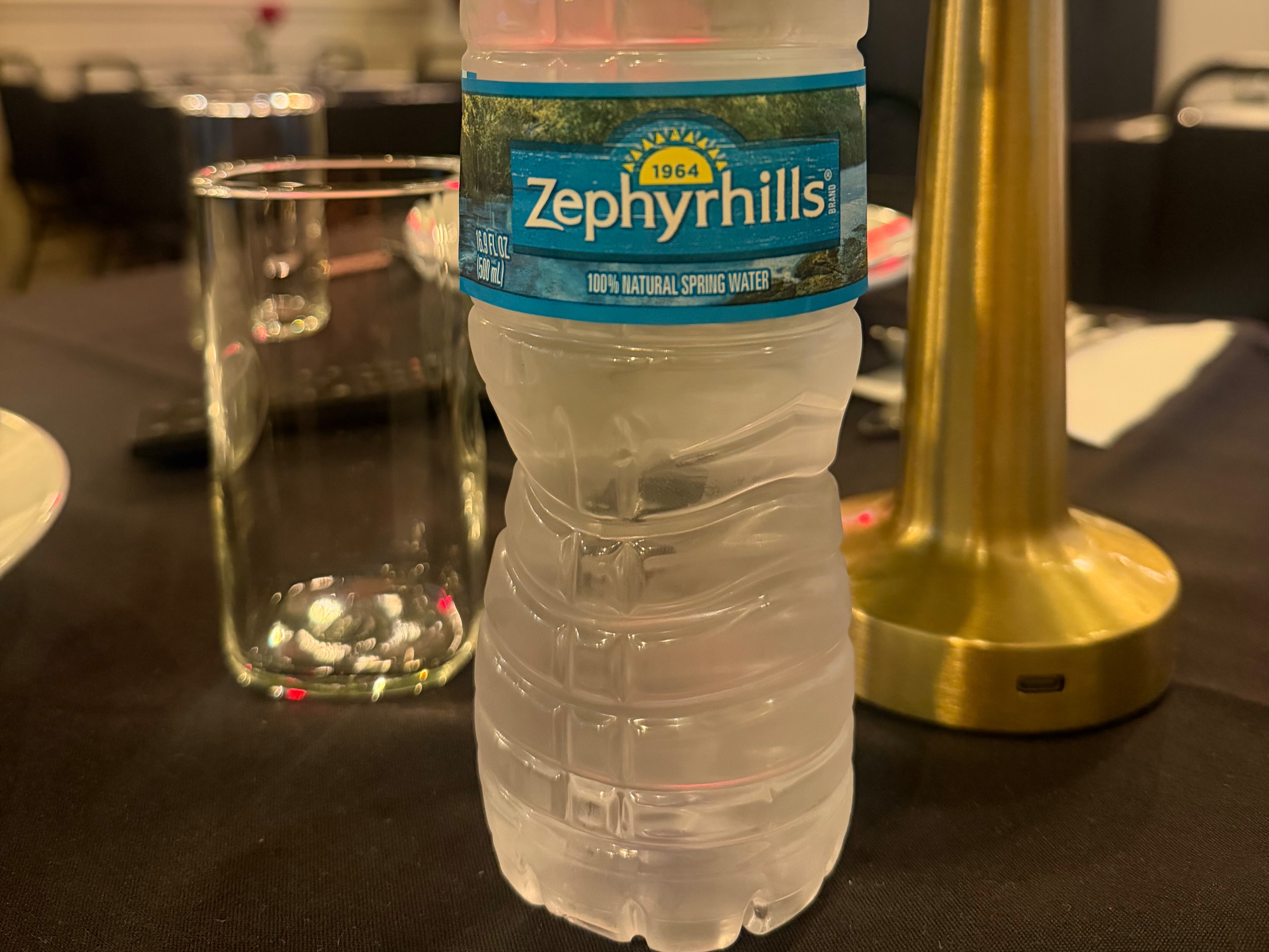 100% Natural Spring Water " Zephyrhills" 500 ml.
