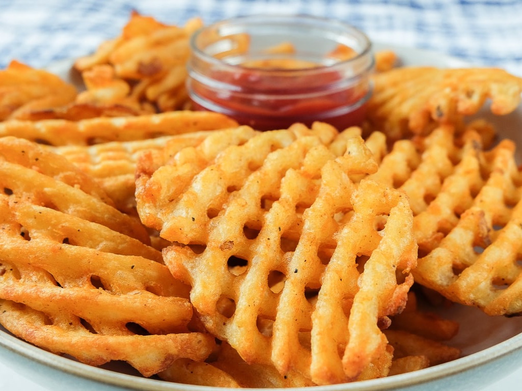 Cheese Waffle Fries (Papas Waffle con Queso)