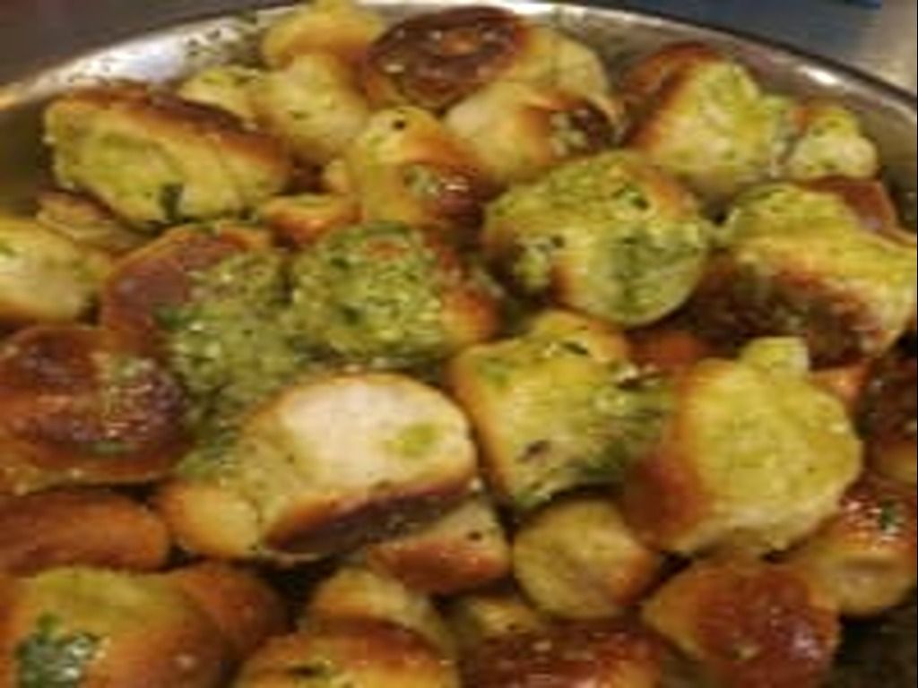 Garlic Knots 