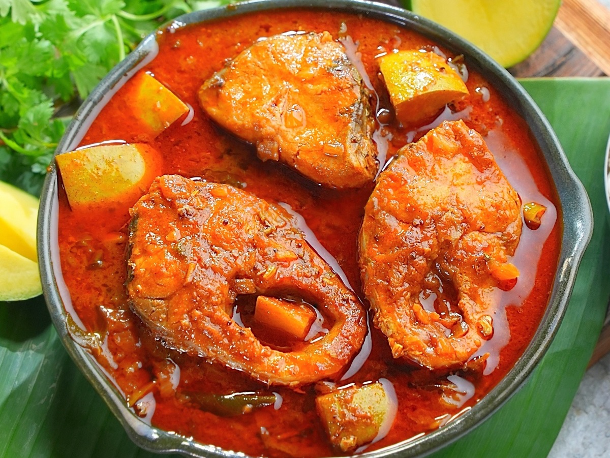 Nellore Chepala Pulusu (Fish Curry)