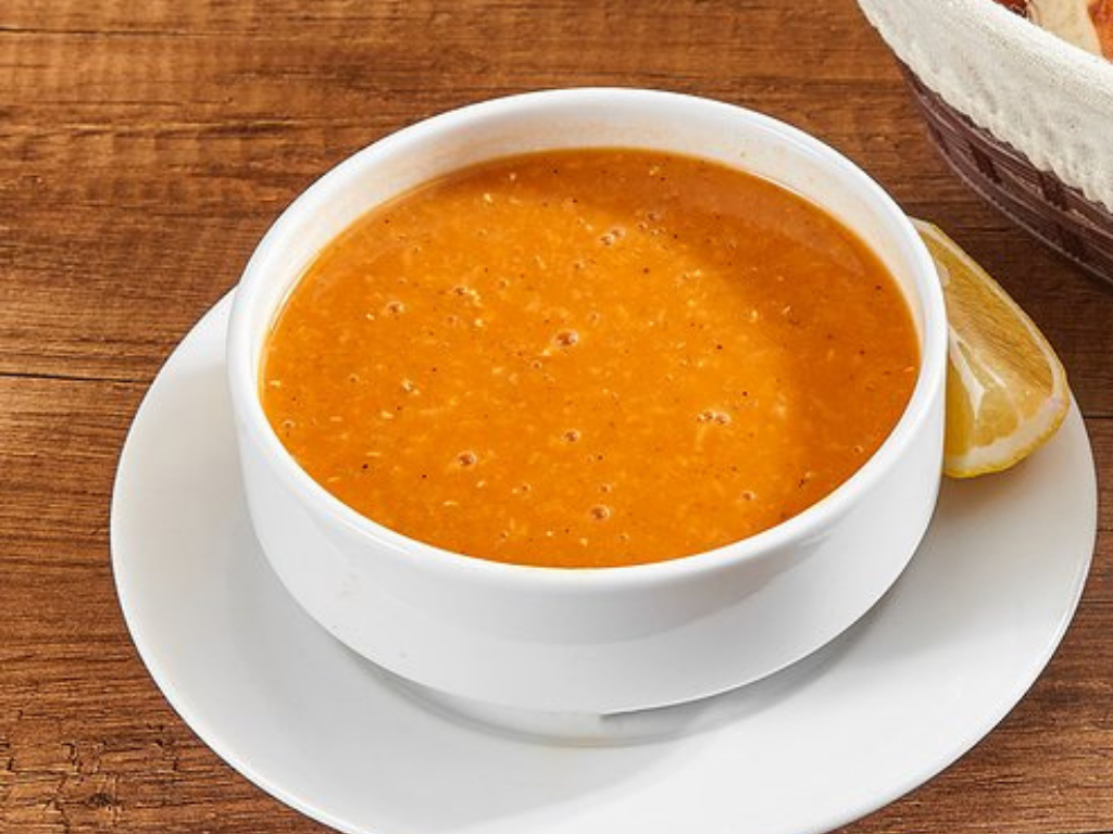 Lentil Soup w/half garlic bread.